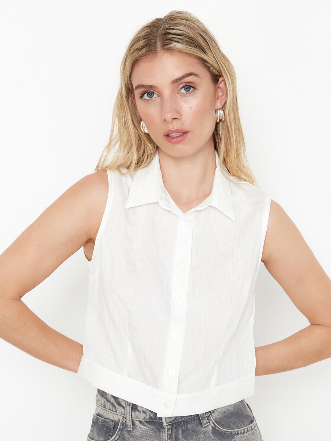 

Trendyol Spread Collar Opaque Crop Casual Shirt, White