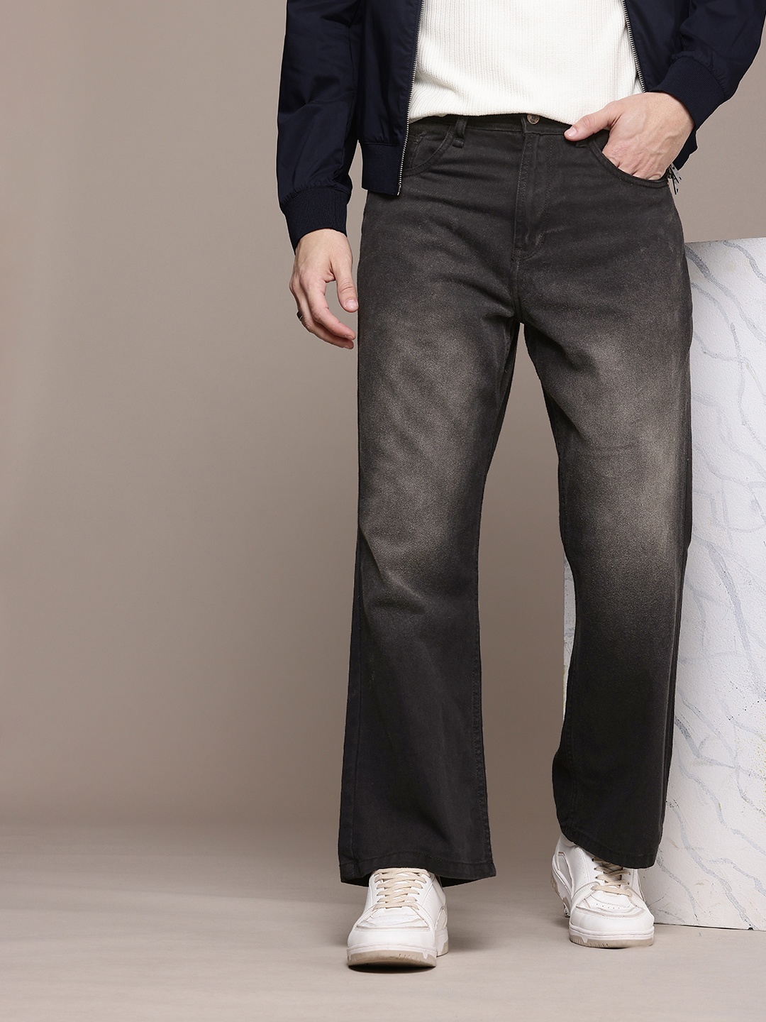 

The Roadster Life Co. Men Flared Heavy Fade Pure Cotton Jeans, Black