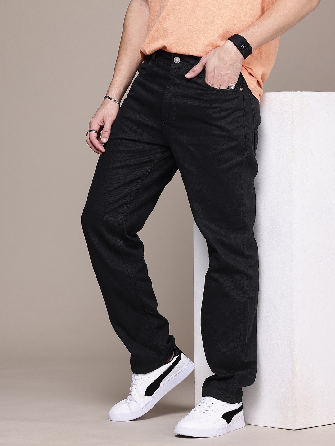 

The Roadster Life Co. Men Pure Cotton Jeans, Black
