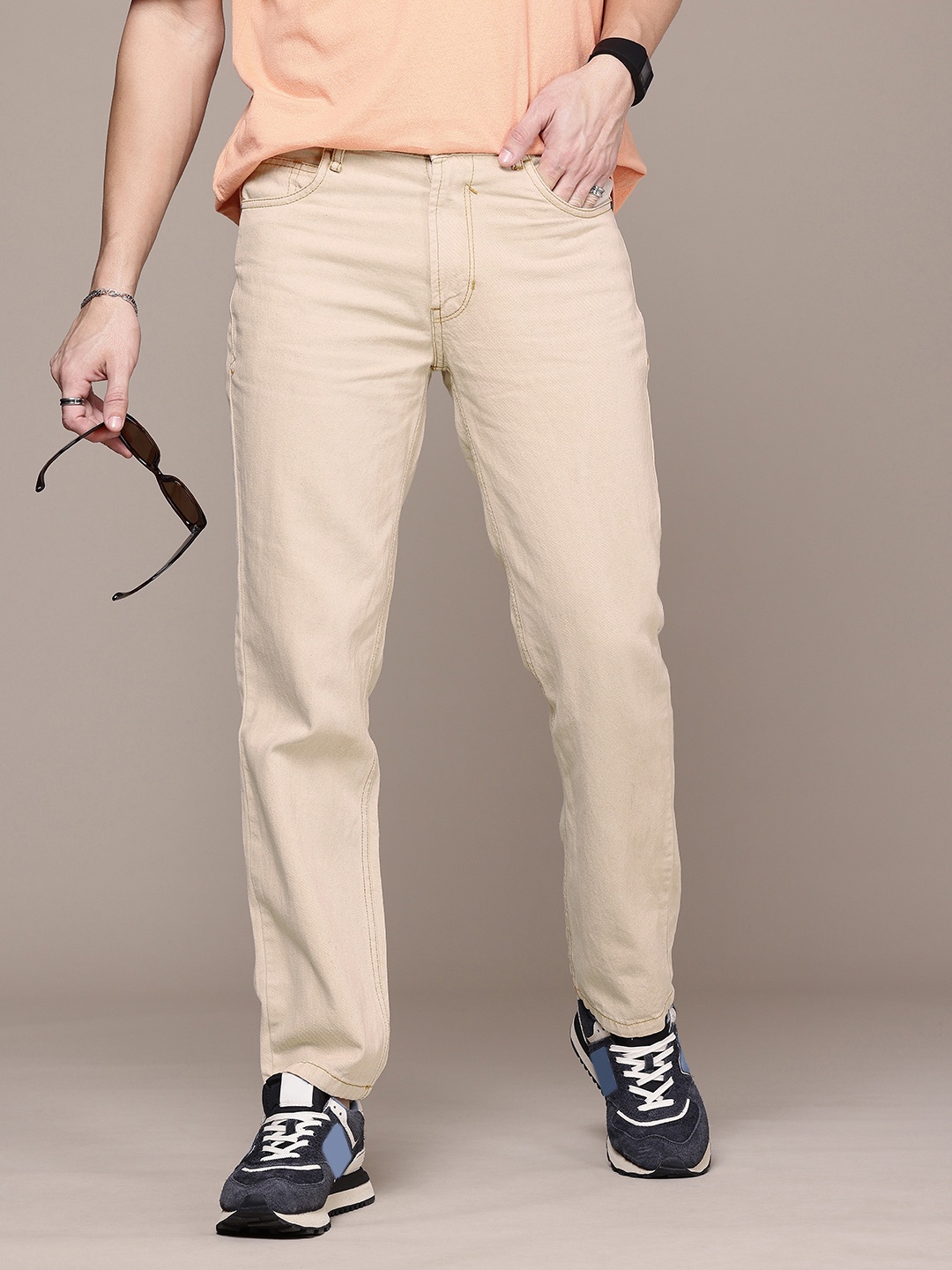 

The Roadster Life Co. Men Pure Cotton Jeans, Beige
