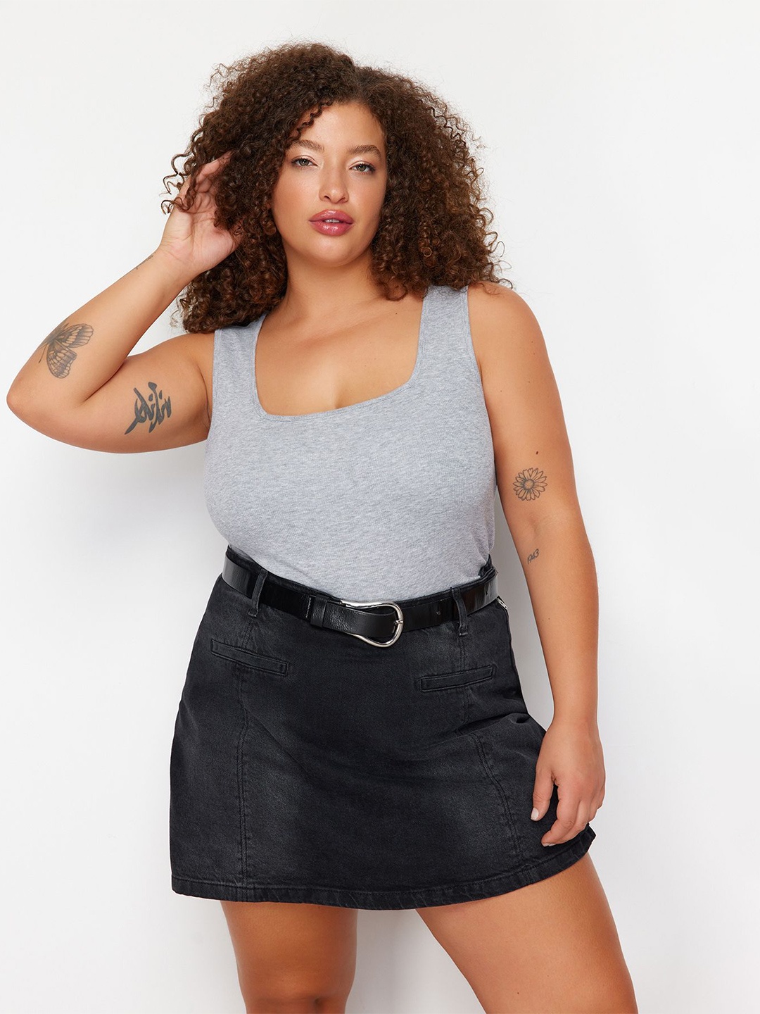 

Trendyol Plus Size Square Neck Tank Top, Grey melange