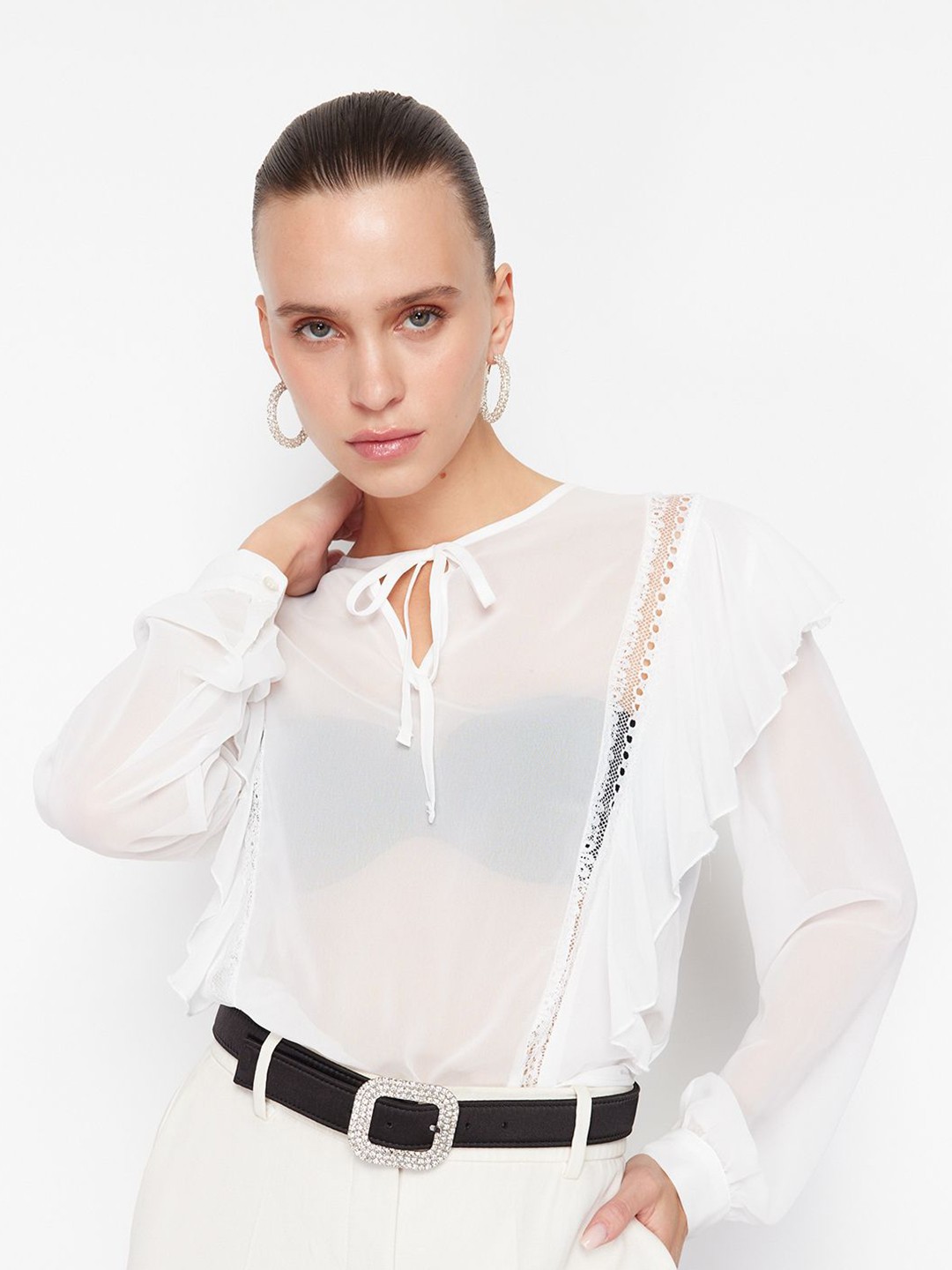 

Trendyol Solid Tie-Up Neck Top, White