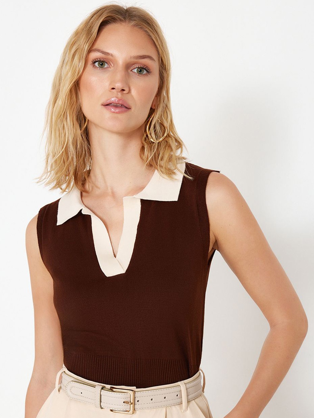 

Trendyol Shirt Collar Sleeveless Crop Top, Maroon