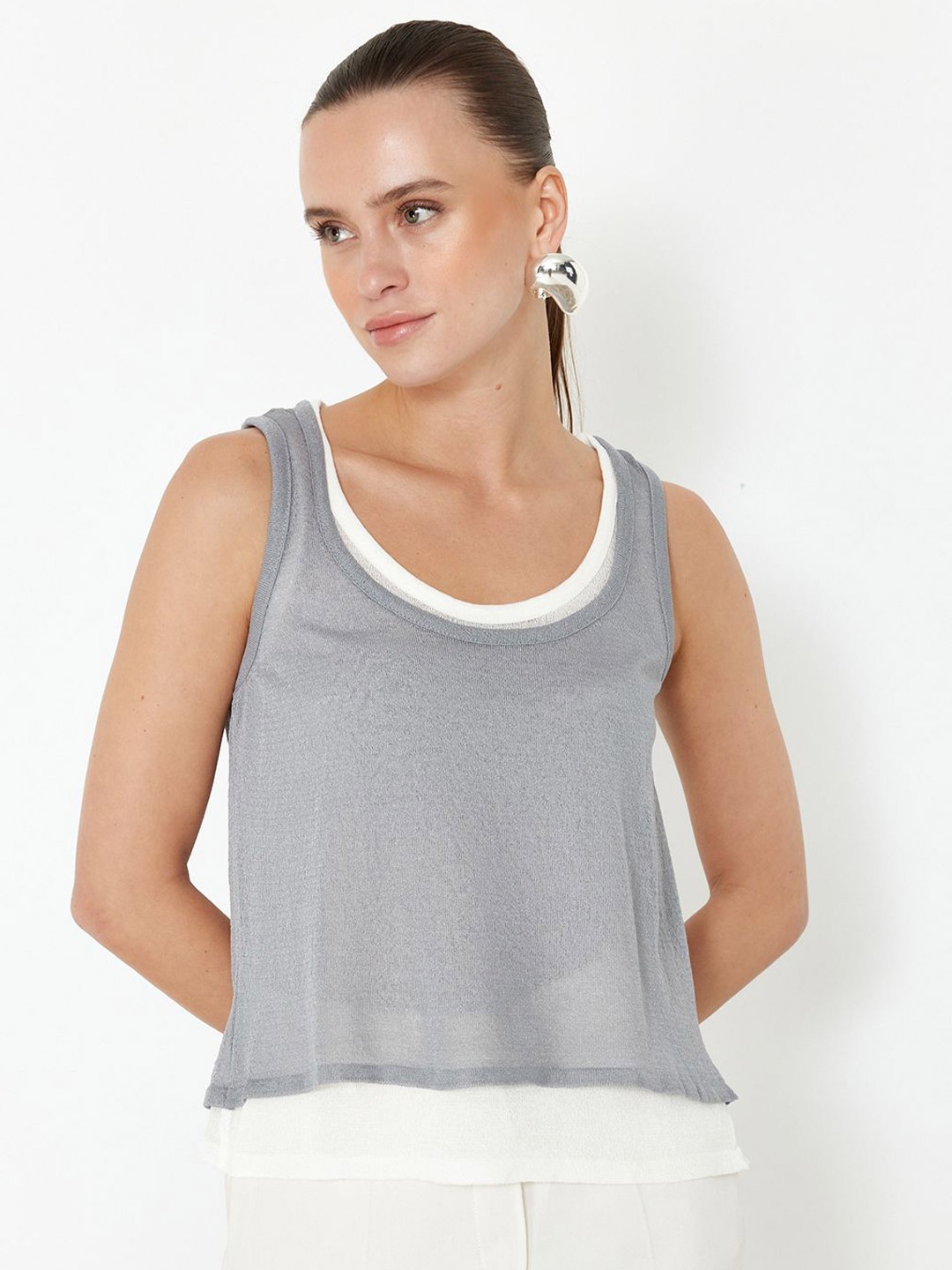 

Trendyol Scoop Neck Sleeveless Layered A-Line Top, Grey