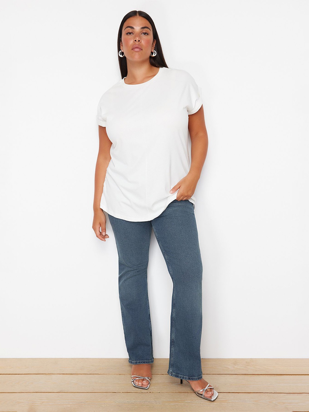 

Trendyol Round Neck Extended Sleeves Cotton Top, White