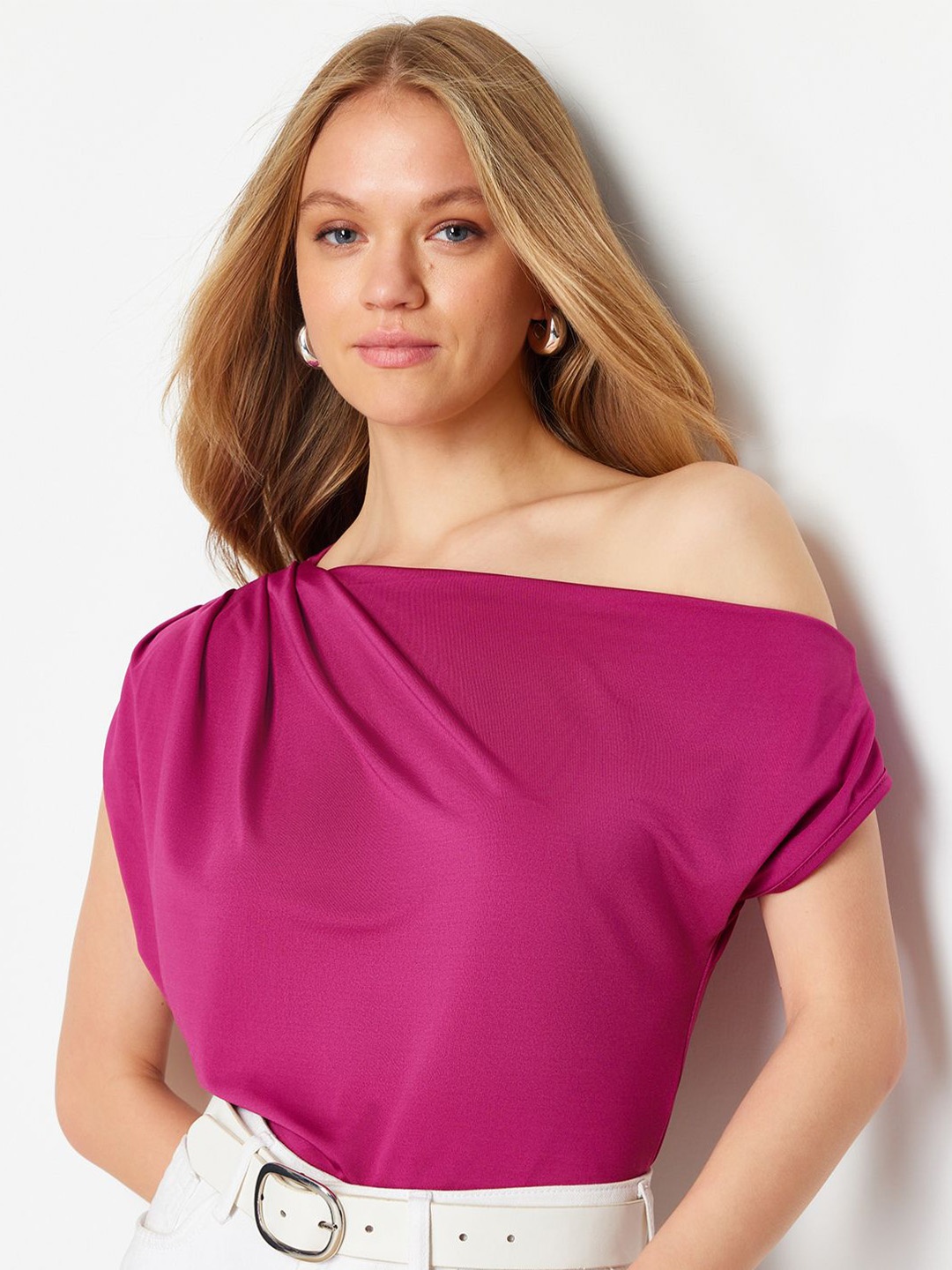 

Trendyol One Shoulder Cap Sleeves Top, Pink