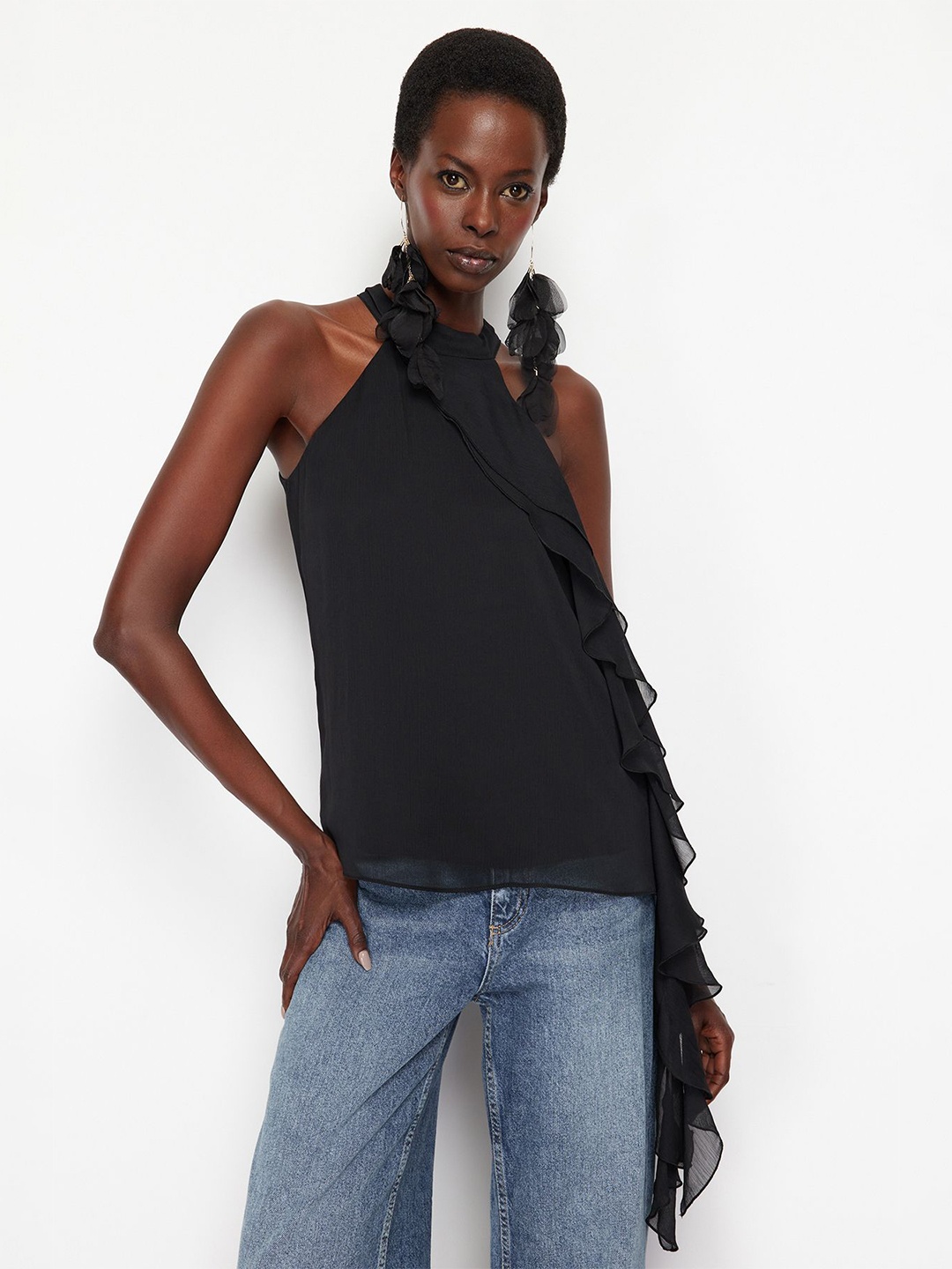 

Trendyol Solid Halter Neck Sleeveless Top, Black