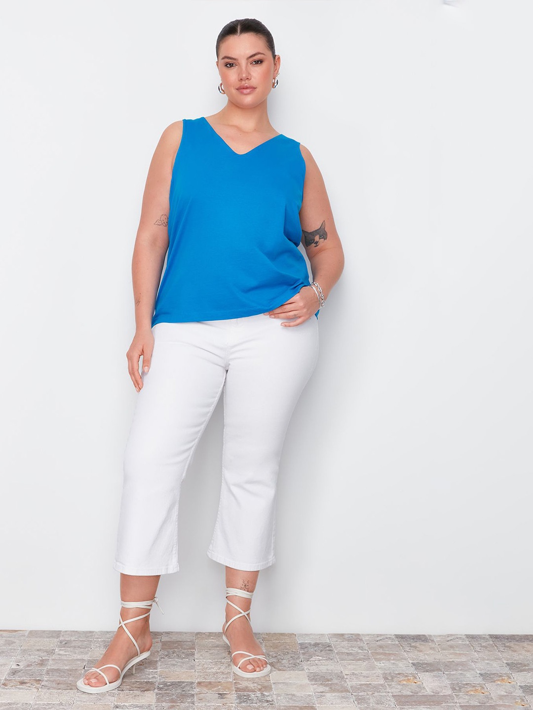 

Trendyol Plus Size V-Neck Cotton Top, Blue