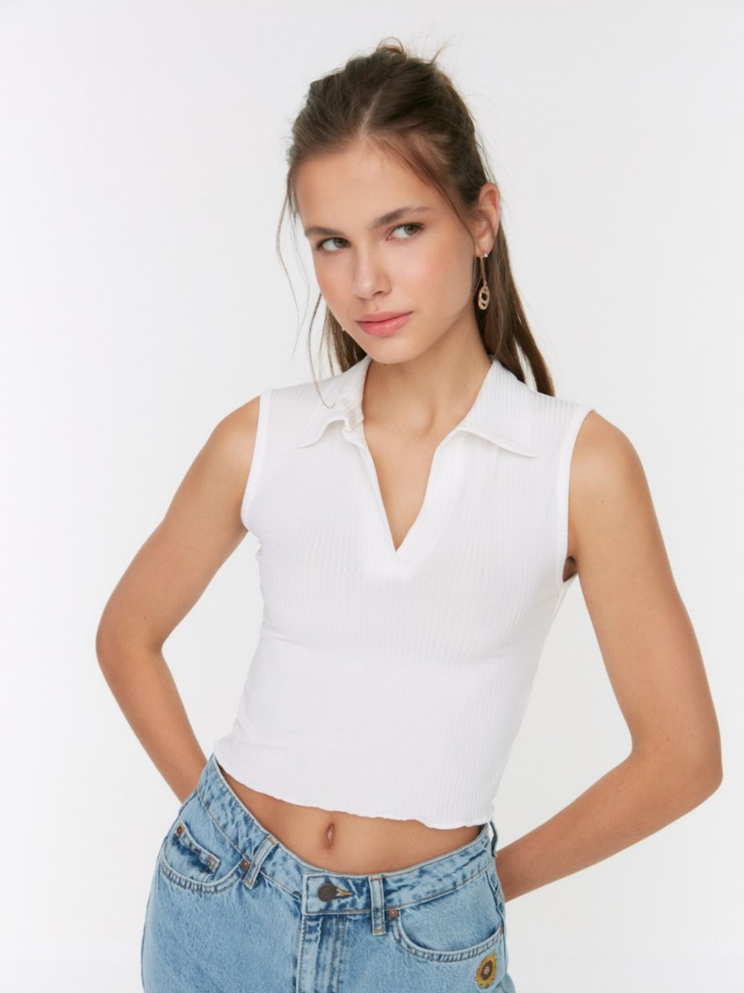 

Trendyol Shirt Collar Sleeveless Shirt Style Crop Top, White