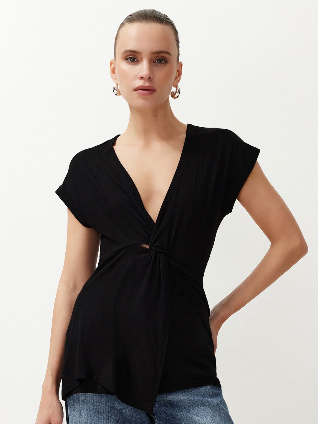 

Trendyol V-Neck Cap Sleeves Top, Black