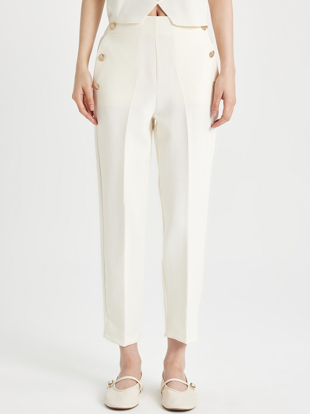 

DeFacto Women Mid-Rise Cropped Trousers, Off white