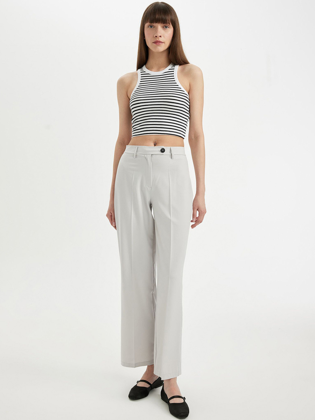 

DeFacto Women Mid-Rise Pleated Parallel Trousers, Grey