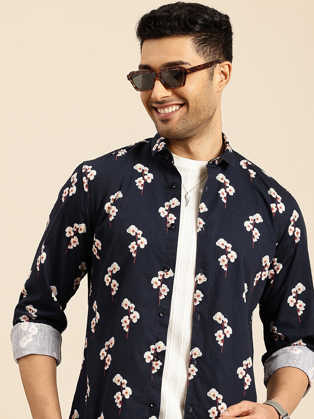 

Mast & Harbour Floral Printed Pure Cotton Casual Shirt, Navy blue