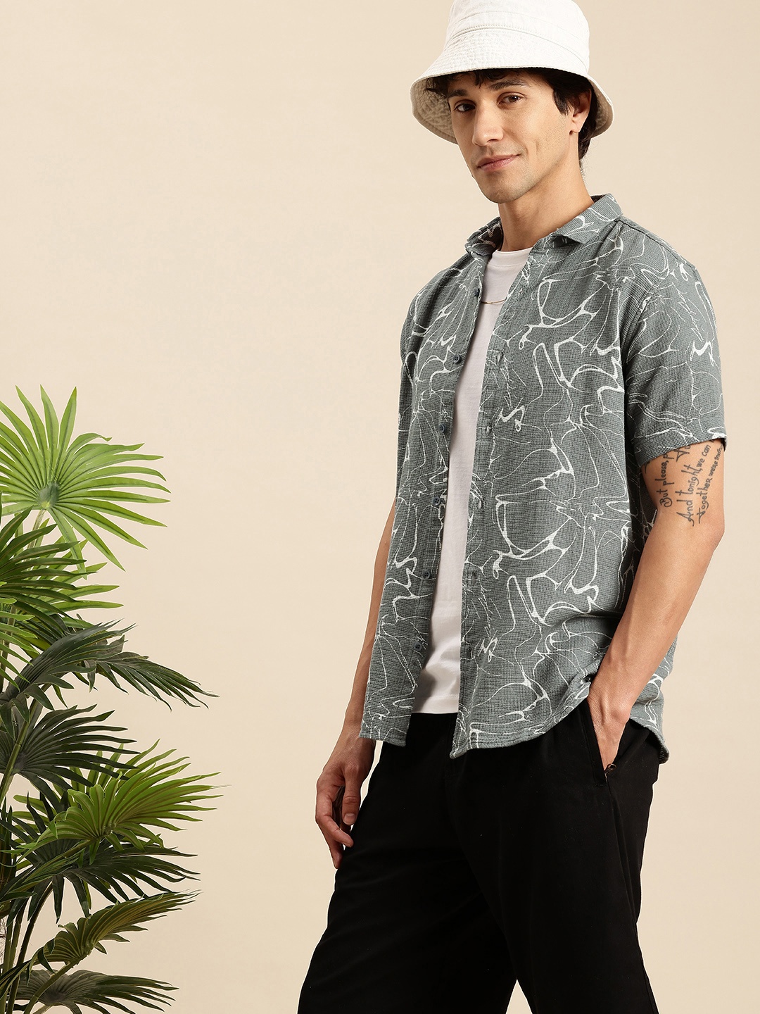 

Mast & Harbour Abstract Printed Pure Cotton Casual Shirt, Grey