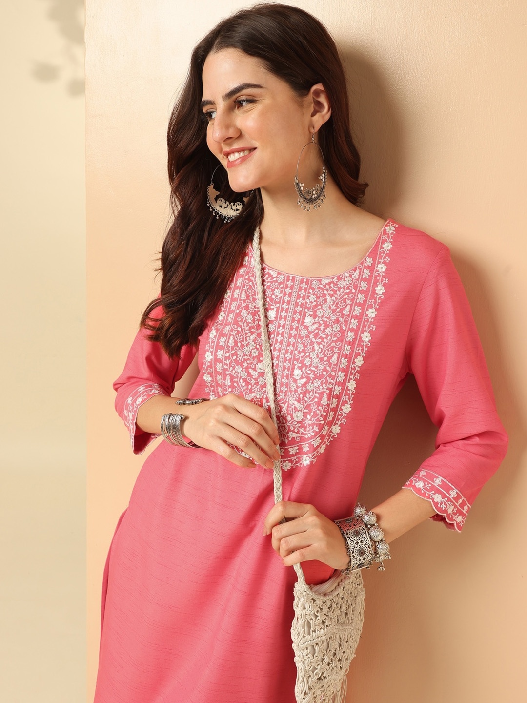 

Anouk Floral Embroidered Thread Work Dobby A-Line Kurta, Coral