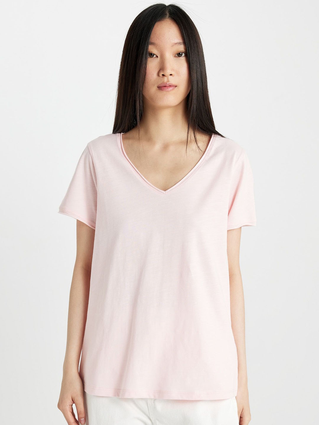 

DeFacto Women V-Neck Applique T-shirt, Na