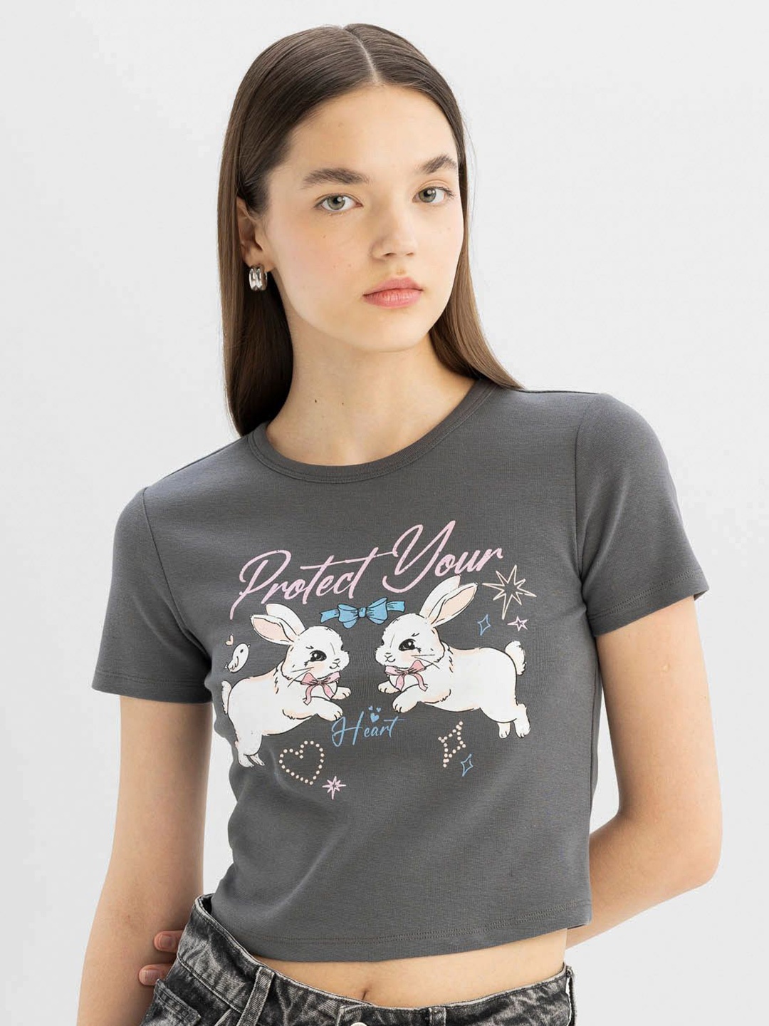 

DeFacto Women Printed Applique T-shirt, Na