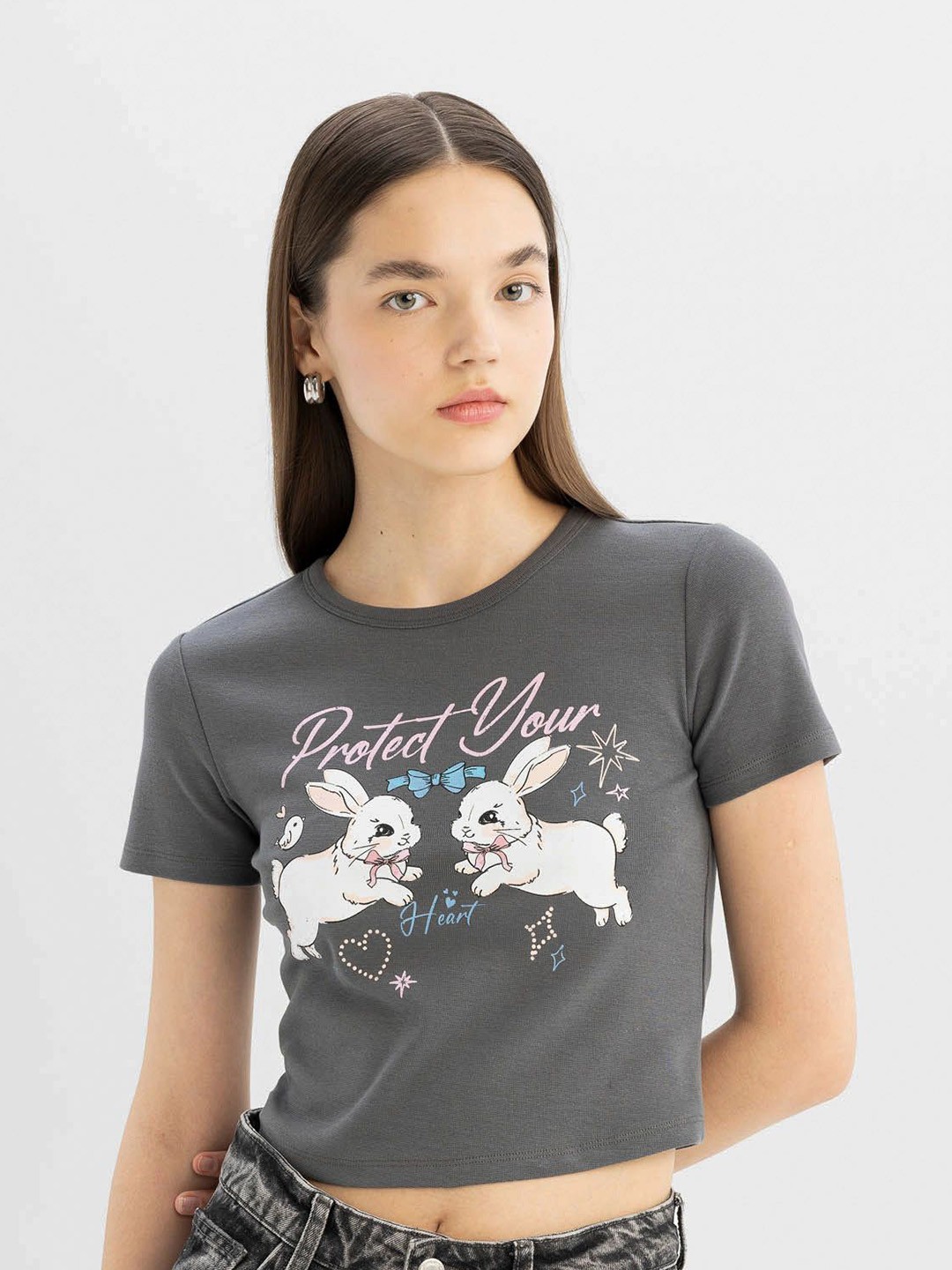 

DeFacto Graphic Printed Round Neck Crop T-shirt, Grey