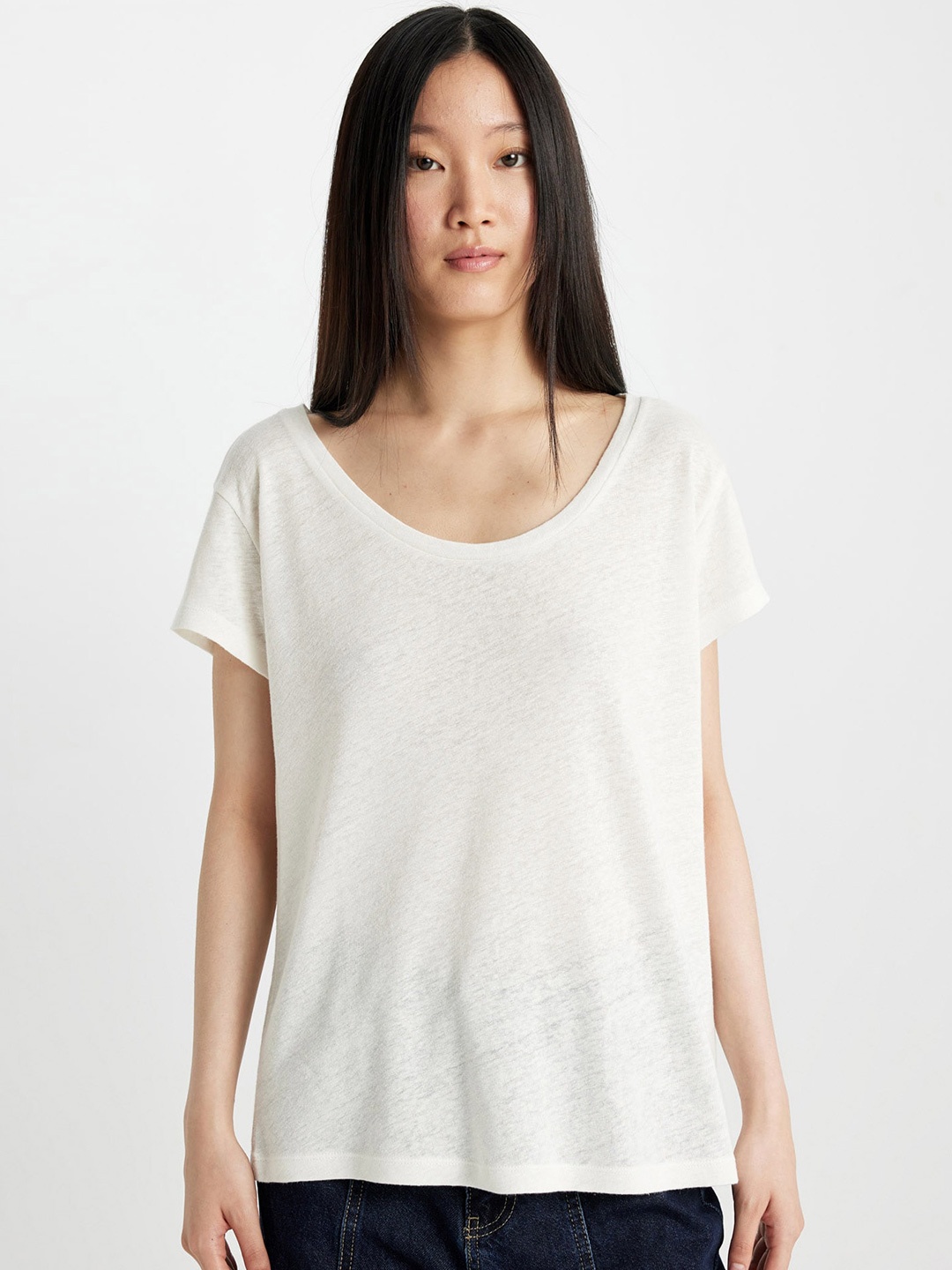 

DeFacto Women Extended Sleeves Raw Edge T-shirt, Na