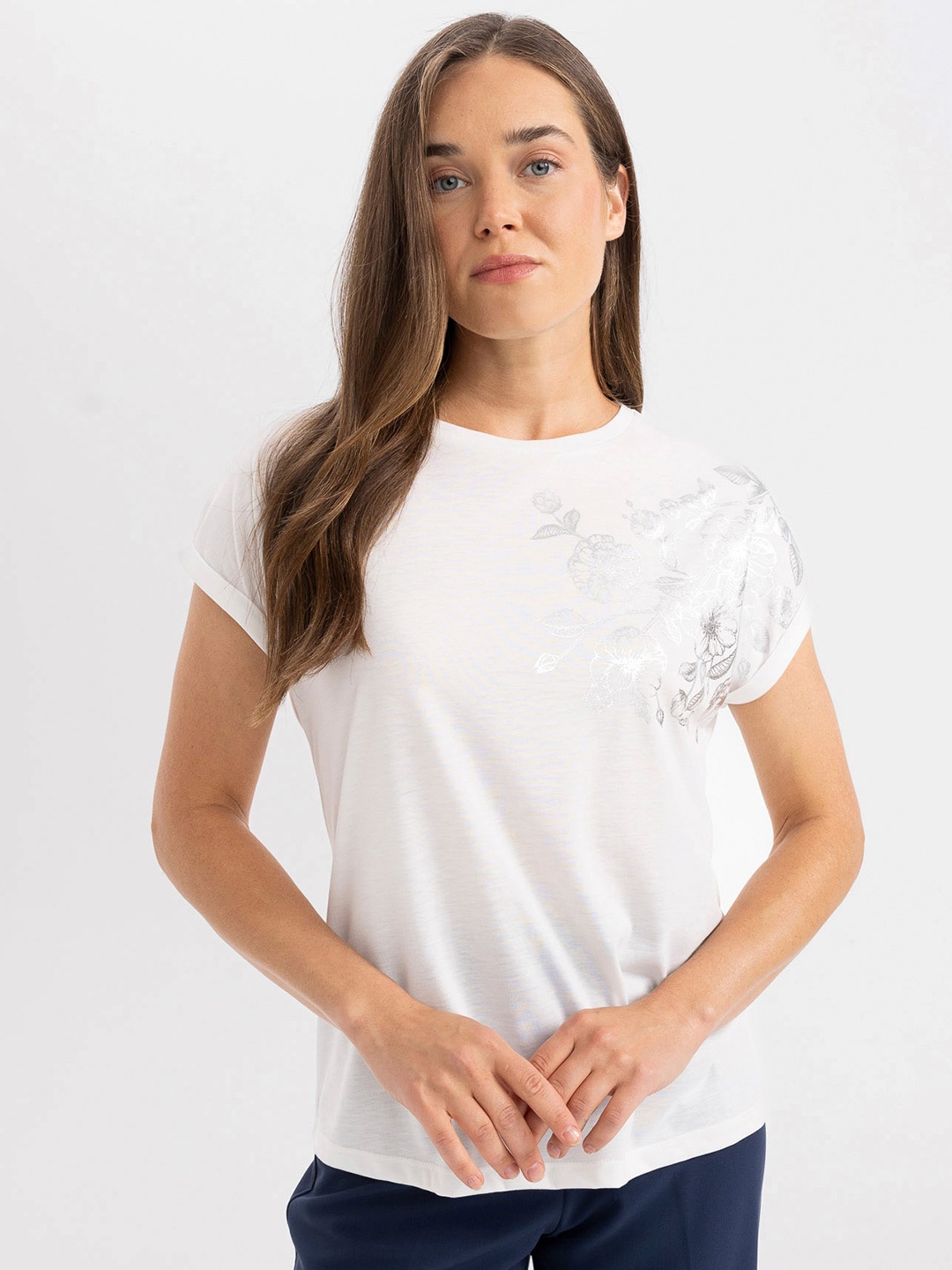 

DeFacto Women Extended Sleeves T-shirt, Na