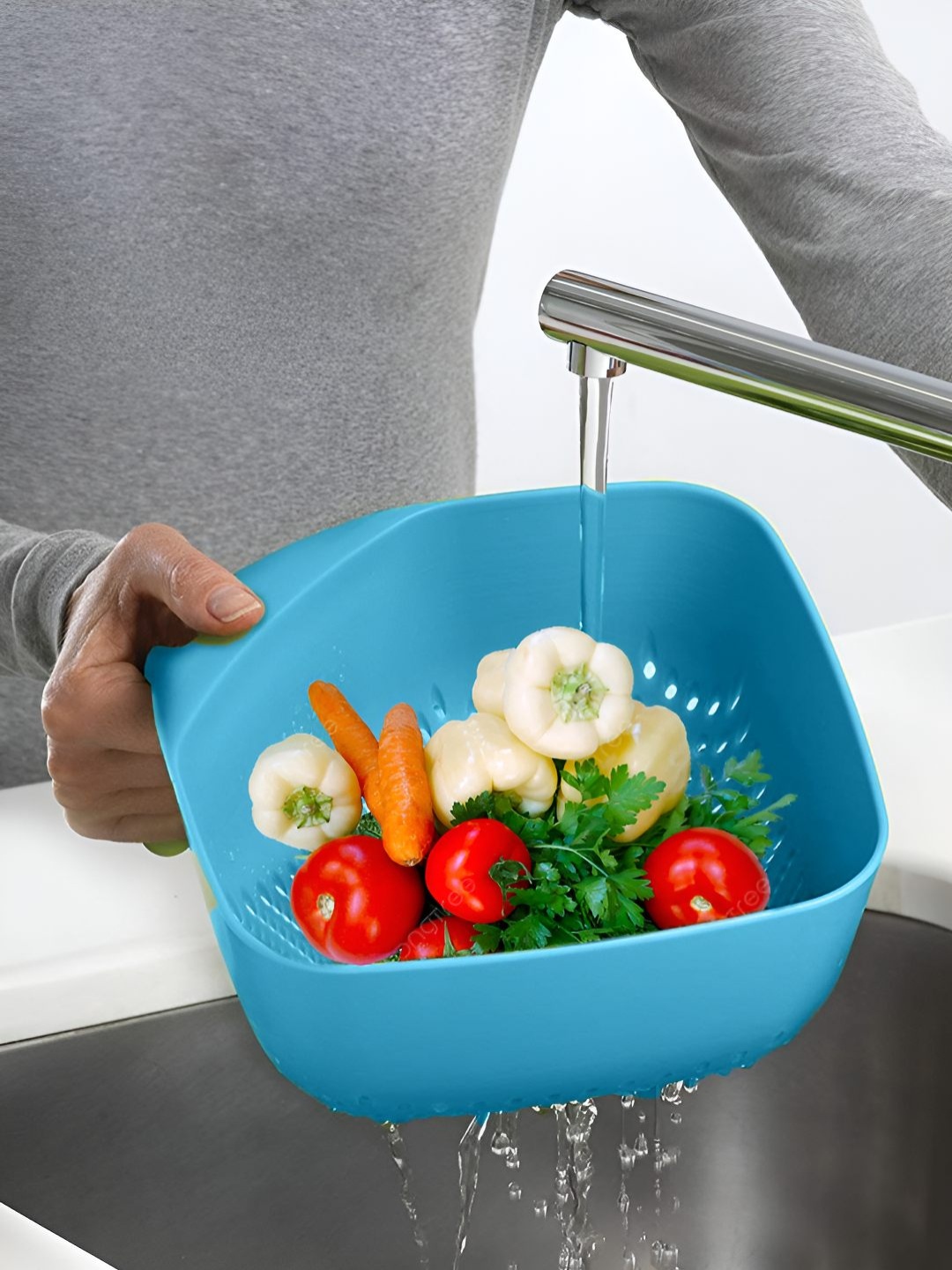 

Frenchware Turquoise Blue Colander With Strainer