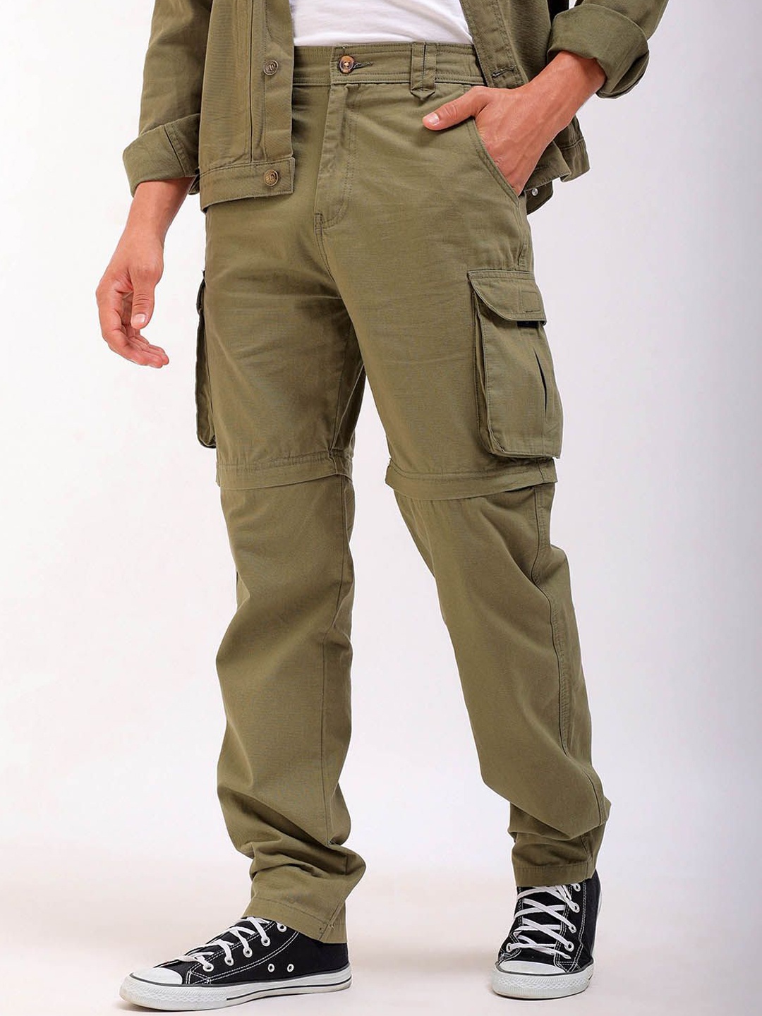 

The Indian Garage Co Men Loose Fit Mid-Rise Pure Cotton Cargos Trousers, Green