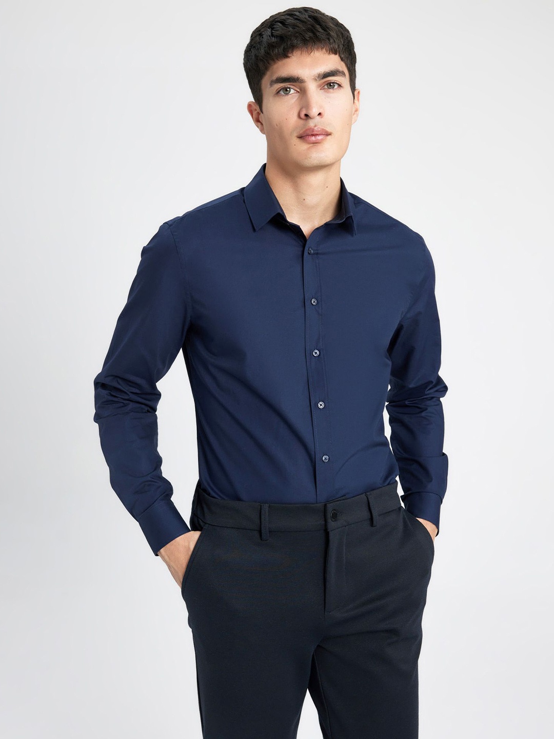 

DeFacto Men Opaque Casual Shirt, Na