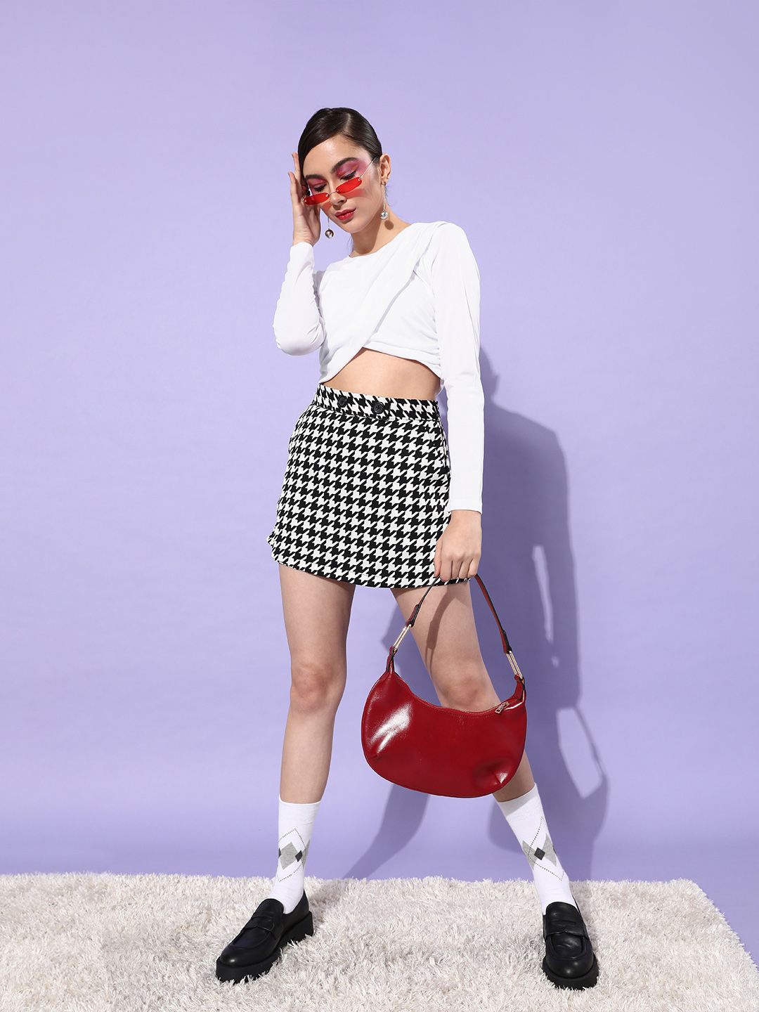 

Zastraa White Round Neck Gathered or Pleated Wrap Crop Top
