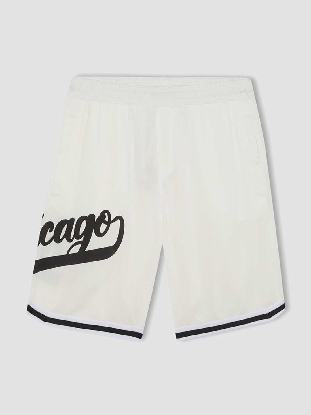 

DeFacto Men Typography Printed Shorts, White