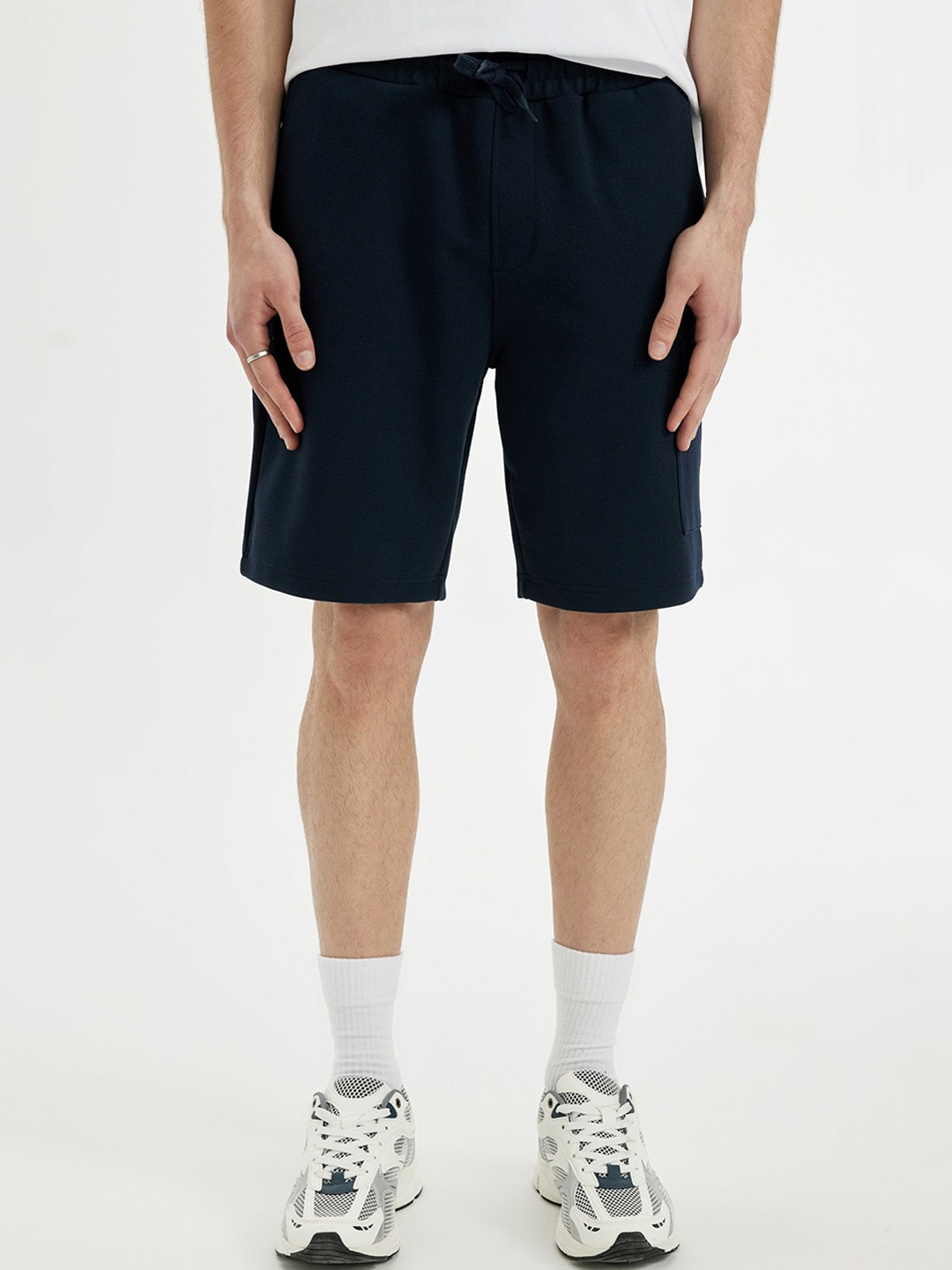 

DeFacto Men Mid-Rise Shorts, Navy blue