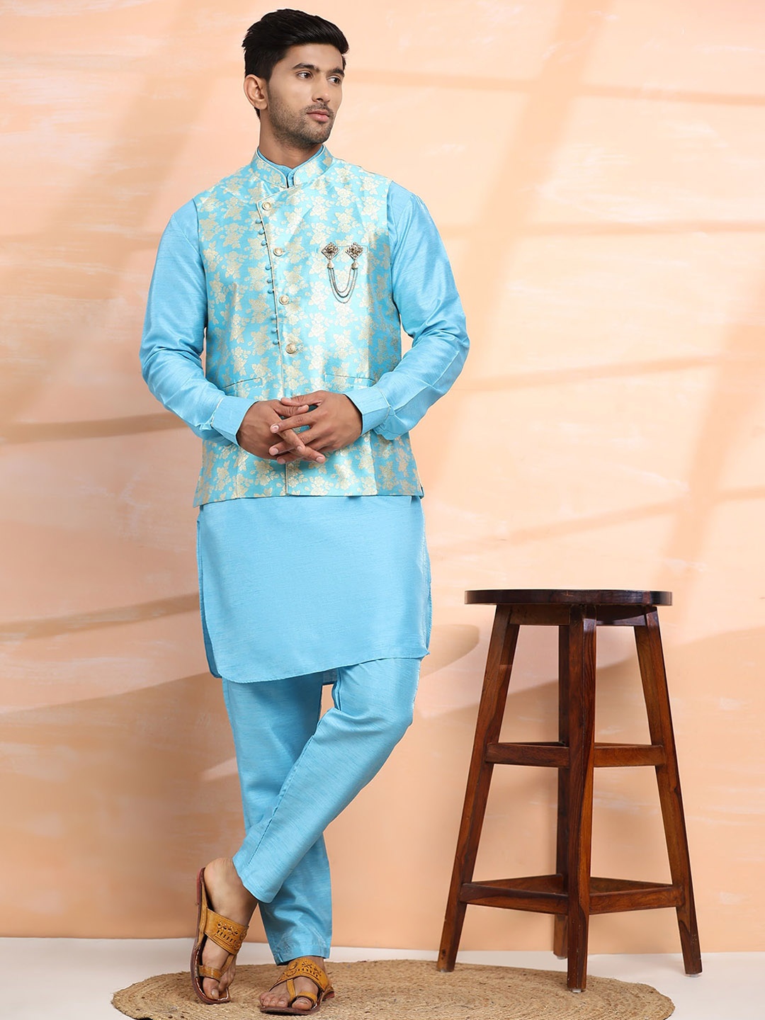 

Pro-Ethic STYLE DEVELOPER Mandarin Collar Jacquard Straight Pure Silk Kurta With Pyjamas, Turquoise blue