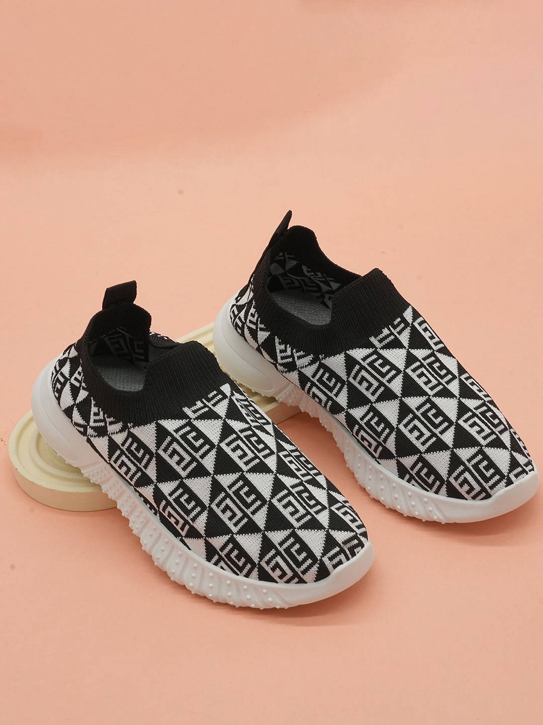 

BAESD Unisex Kids Woven Design Slip-On Sneakers, Black