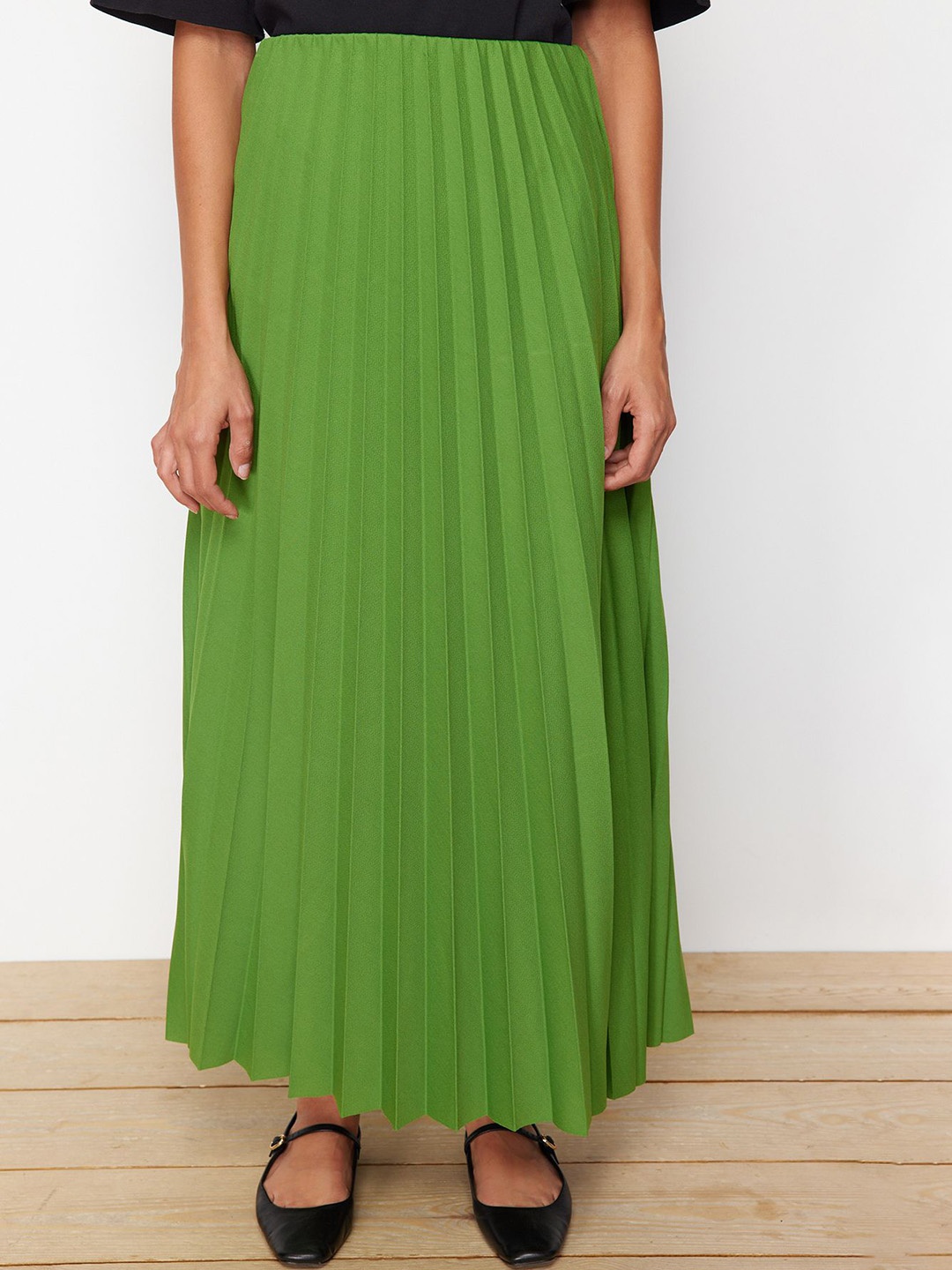 

Trendyol Women Self-Design Accordion Pleats Flared Maxi Skirt, Green