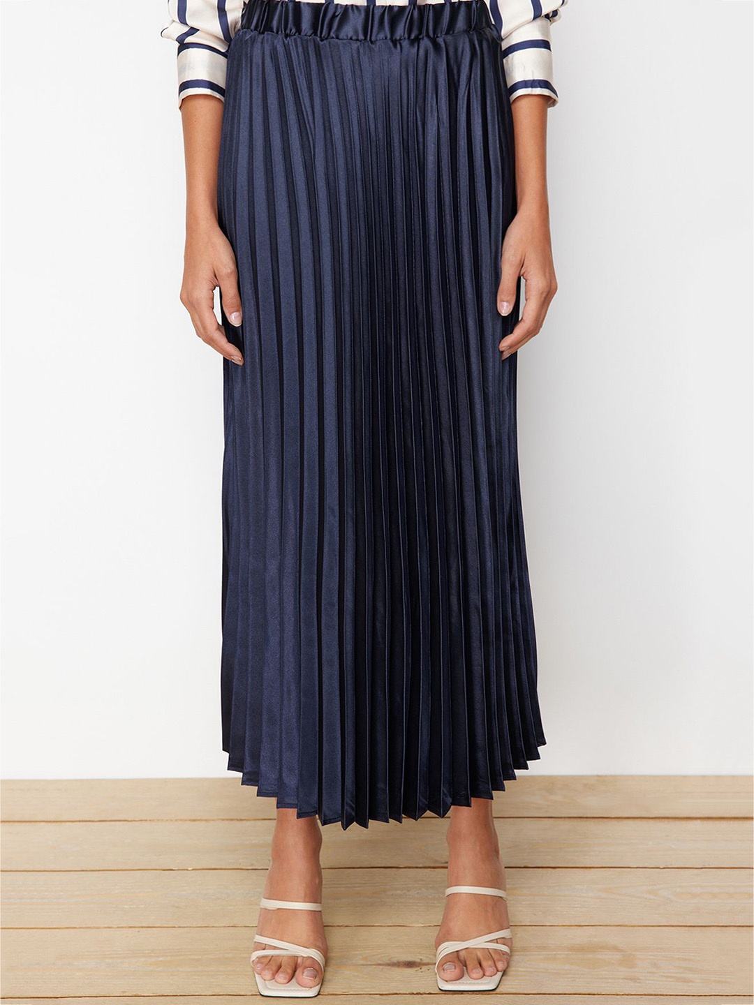 

Trendyol Woven Flared Maxi Skirt, Blue