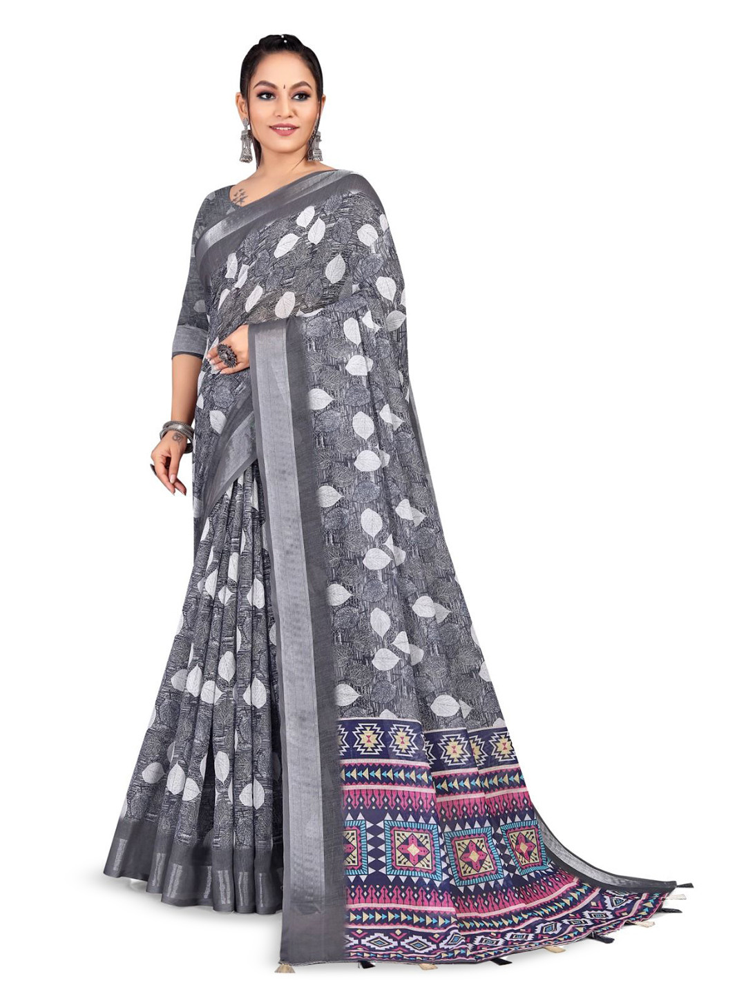 

RUNAYA NX Floral Linen Blend Saree, Grey