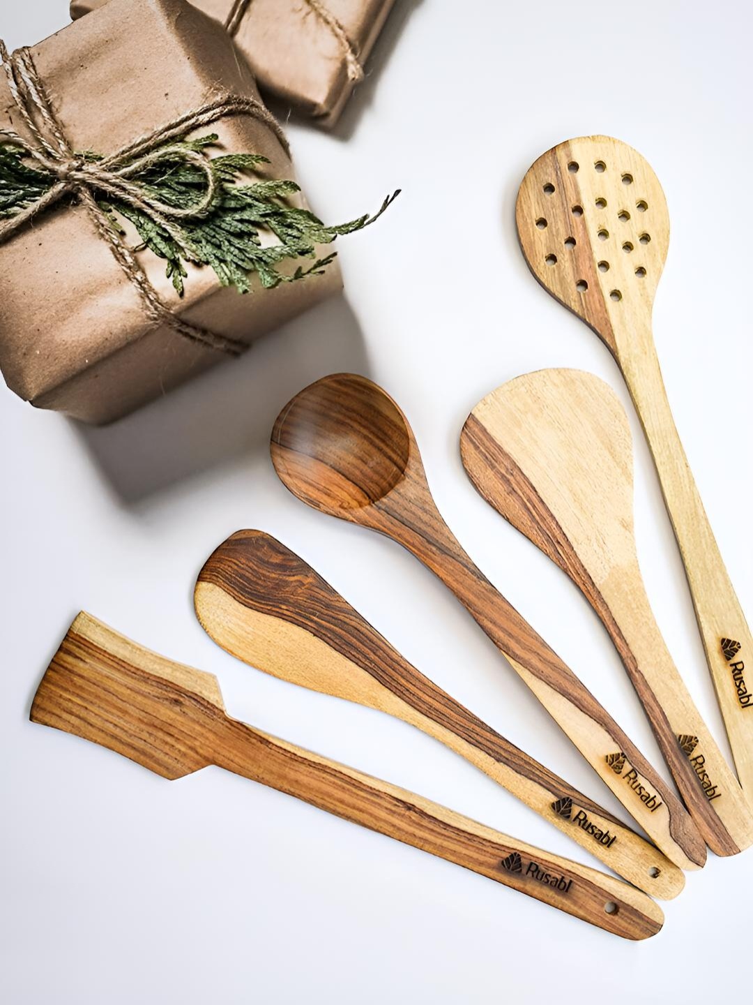 

Rusabl Brown 5 Pieces Wooden Spatula