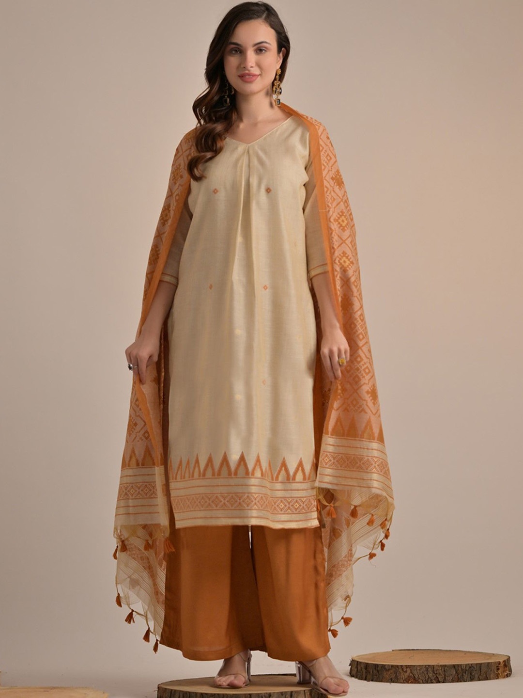 

ZARIMO Ethnic Motifs V-Neck Regular Pure Cotton Kurta ,Palazzos & Dupatta, Cream