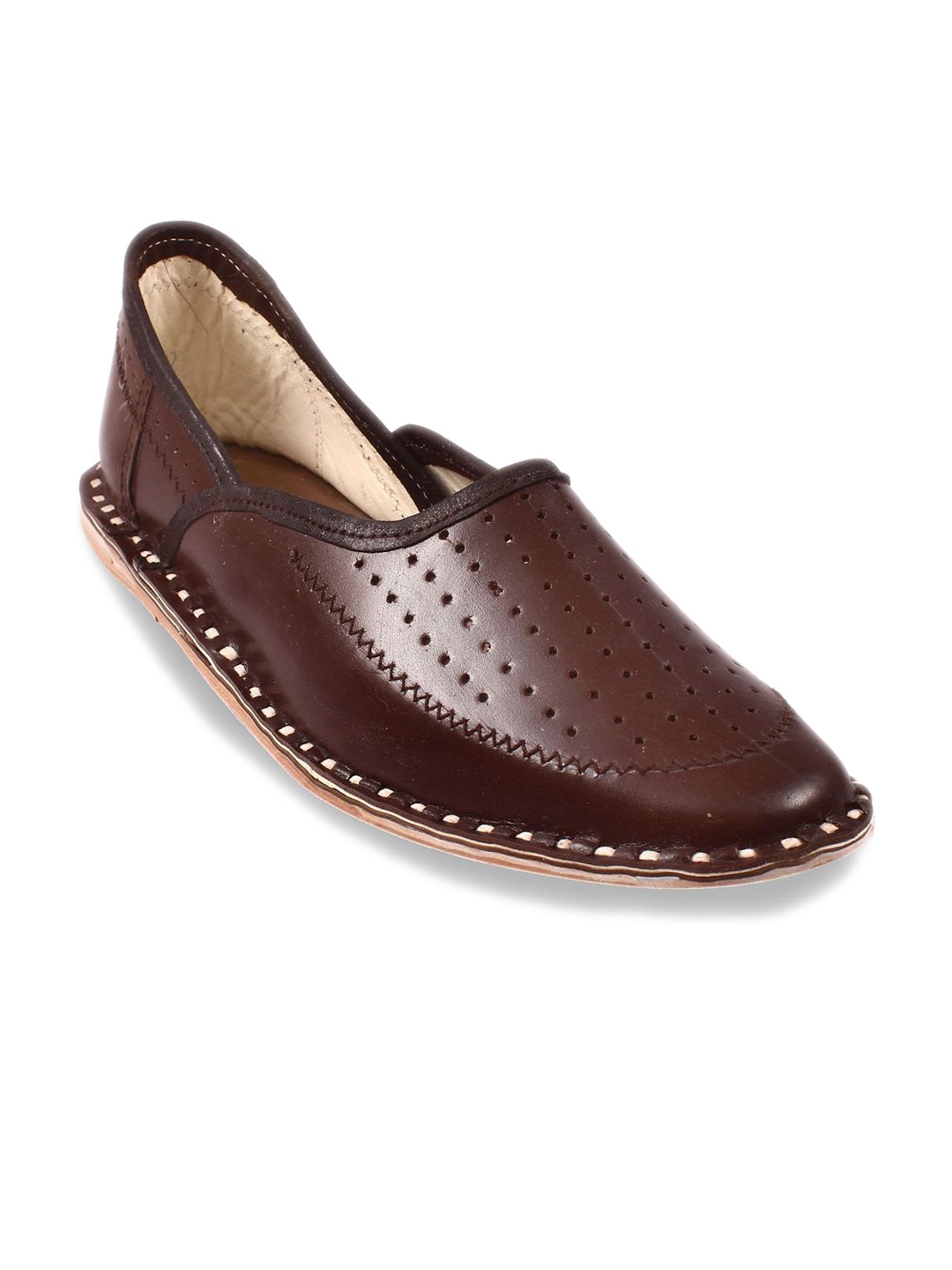 

Apratim Men Textured Mojaris, Brown
