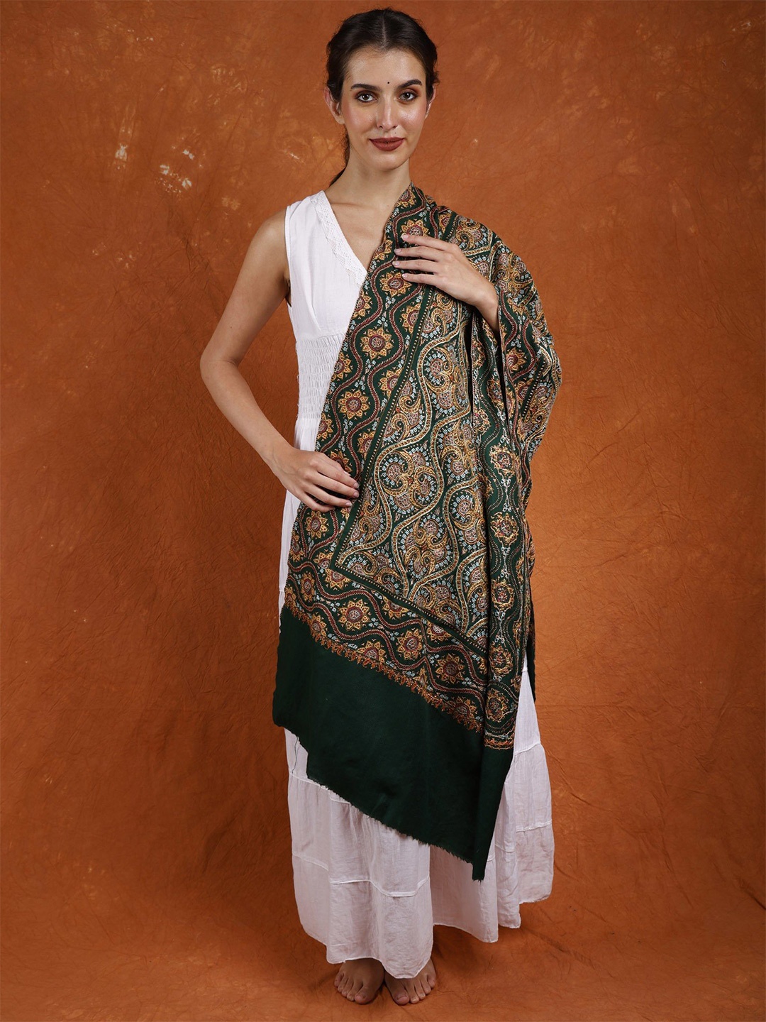 

Exotic India Dark Green Sozni-Embroidery by Hand Pure Wool Kashmiri Stole