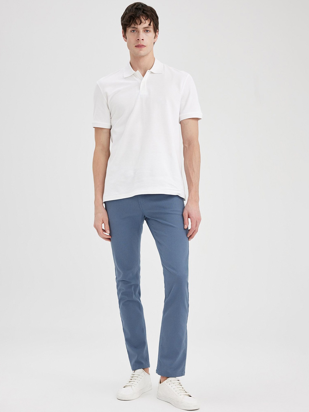 

DeFacto Men Mid-Rise Trousers, Blue