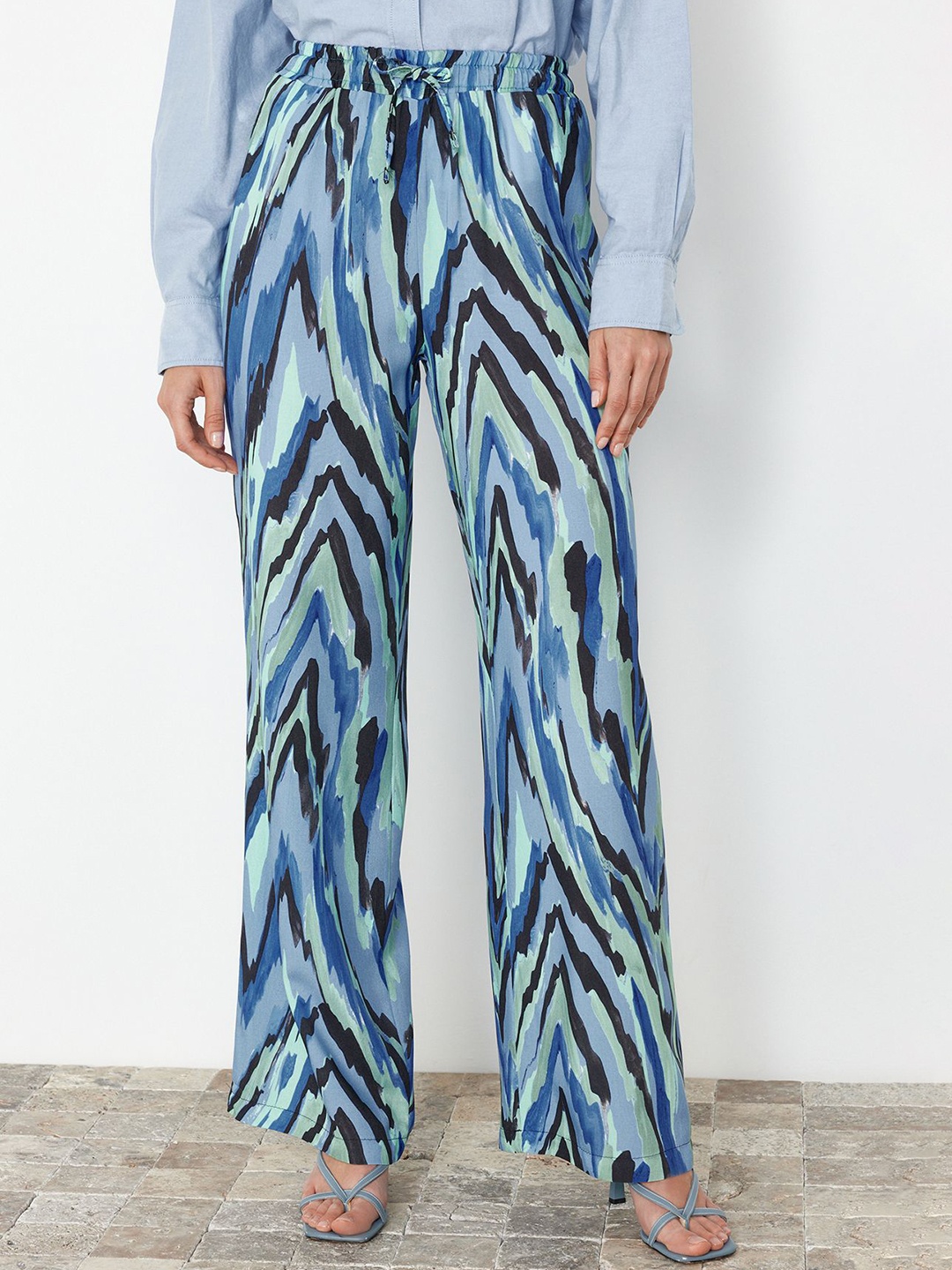 

Trendyol Women Abstract Printed Trousers, Blue