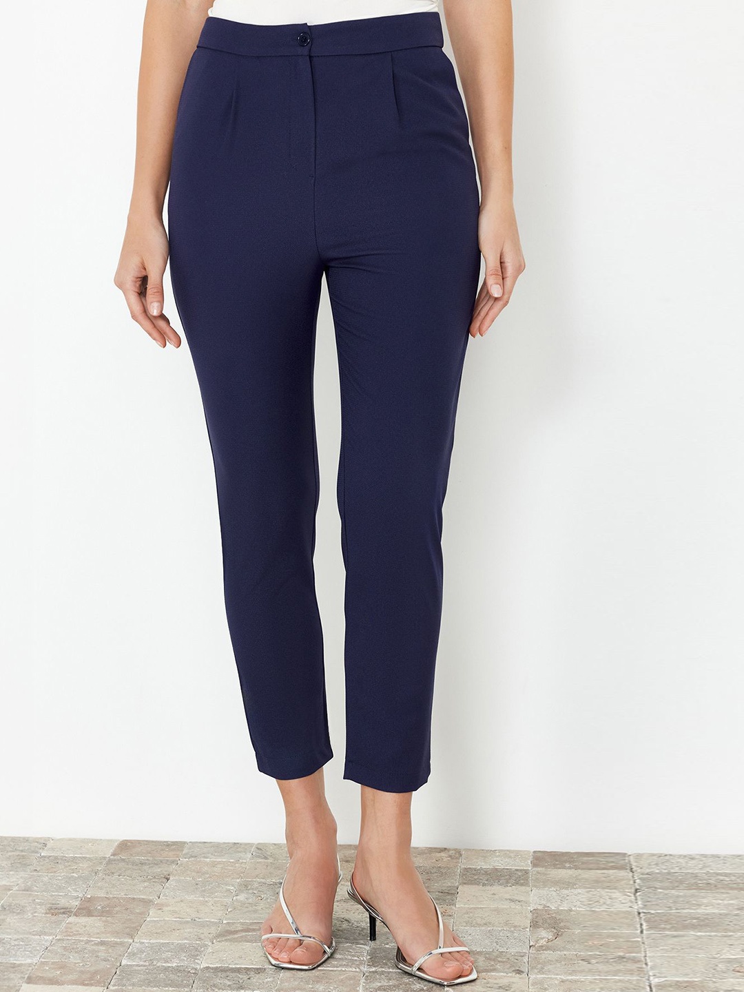 

Trendyol Women Regular Trouser, Navy blue