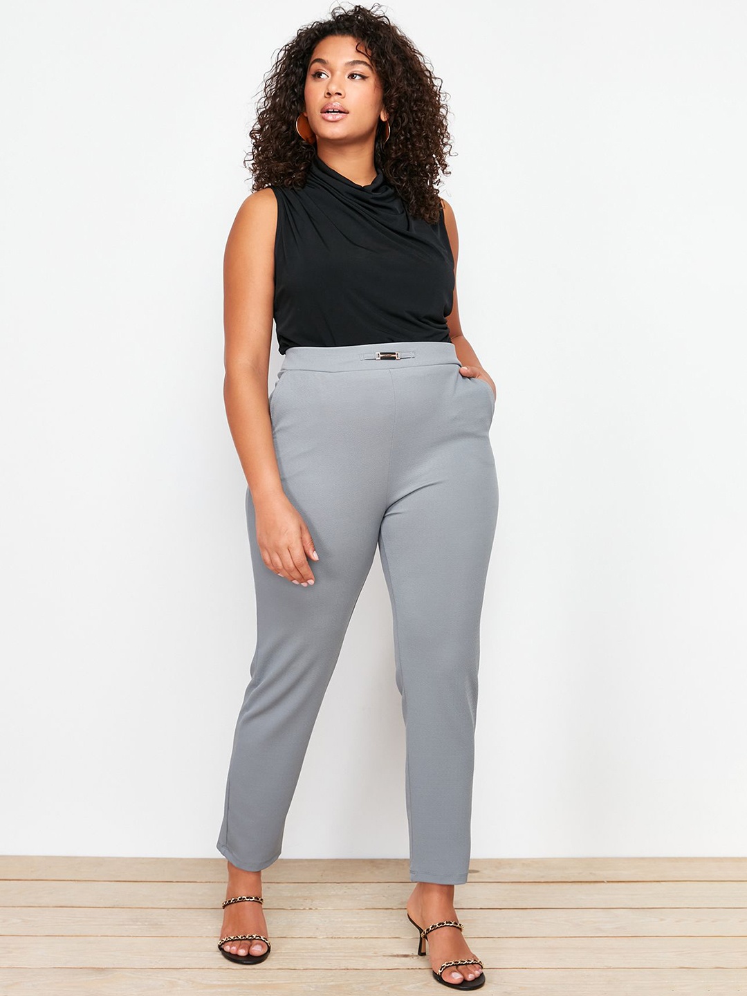 

Trendyol Women Plus Size Mid-Rise Trousers, Na