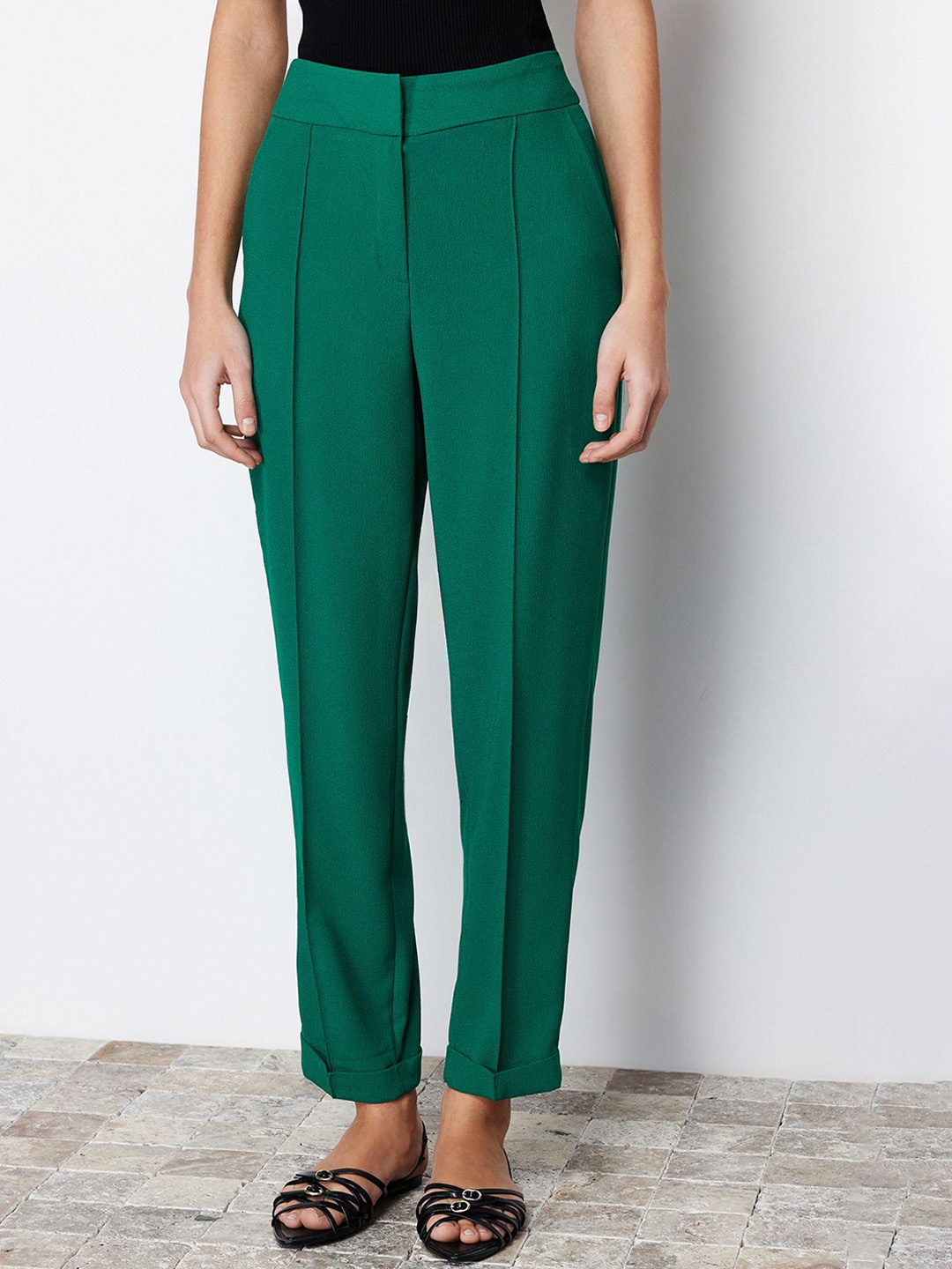 

Trendyol Women Mid-Rise Regular Trouser, Green