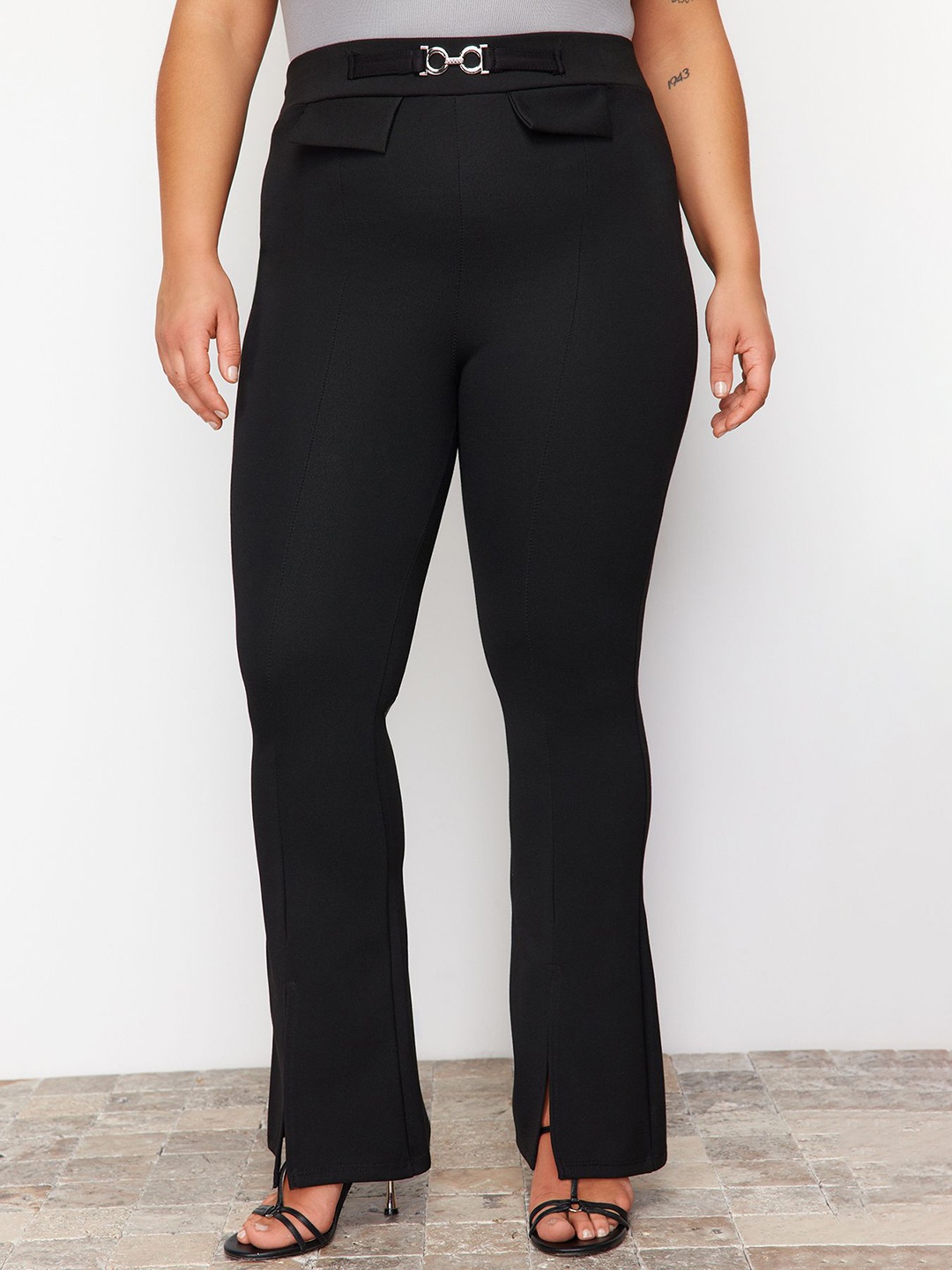 

Trendyol Women Regular Trouser, Black