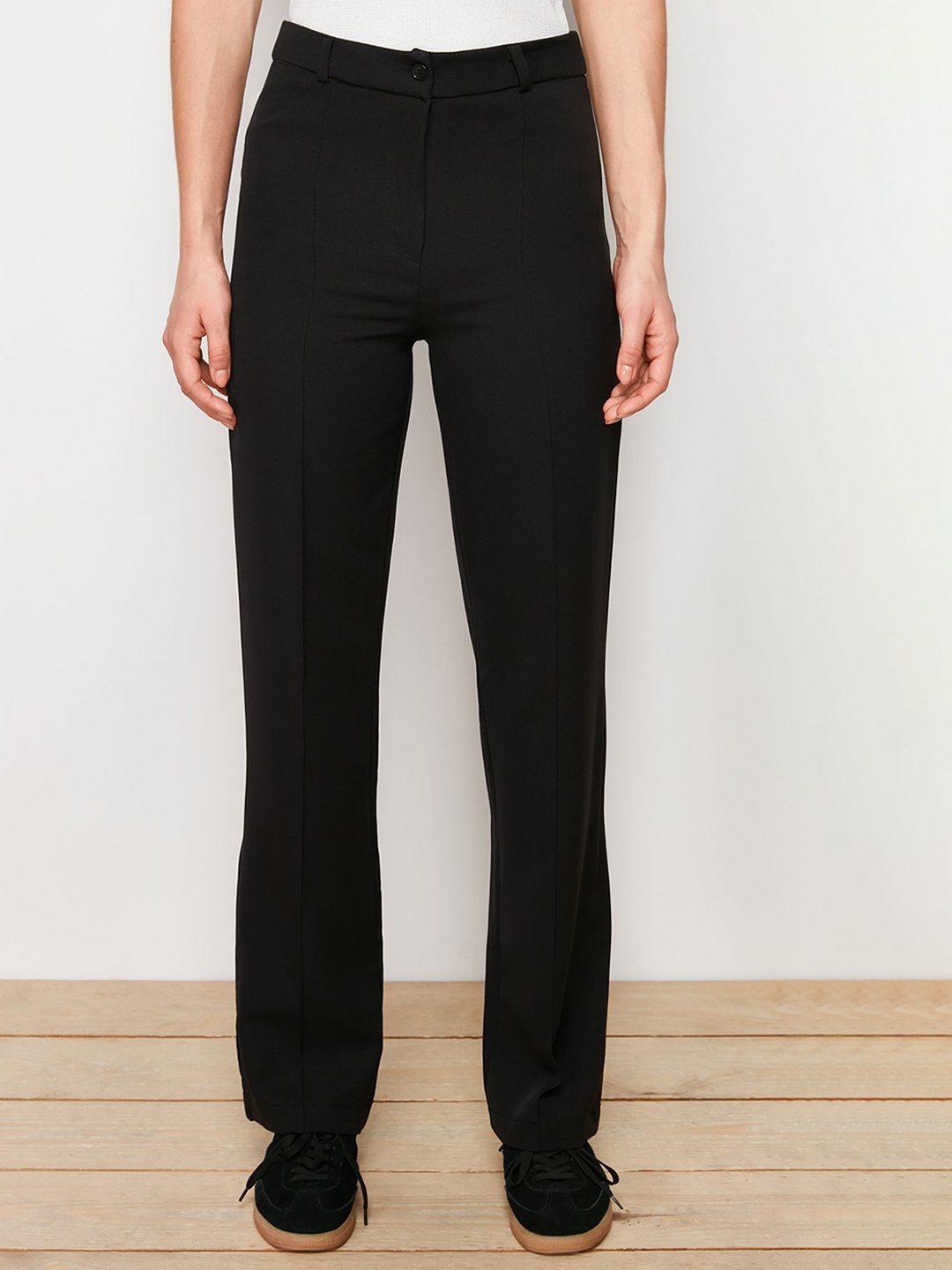 

Trendyol Women Regular Trouser, Black
