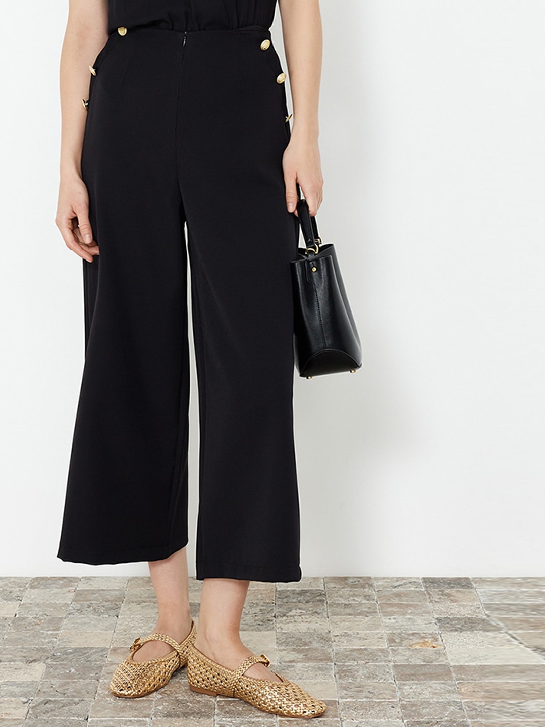 

Trendyol Women Mid-Rise Culottes Trousers, Black