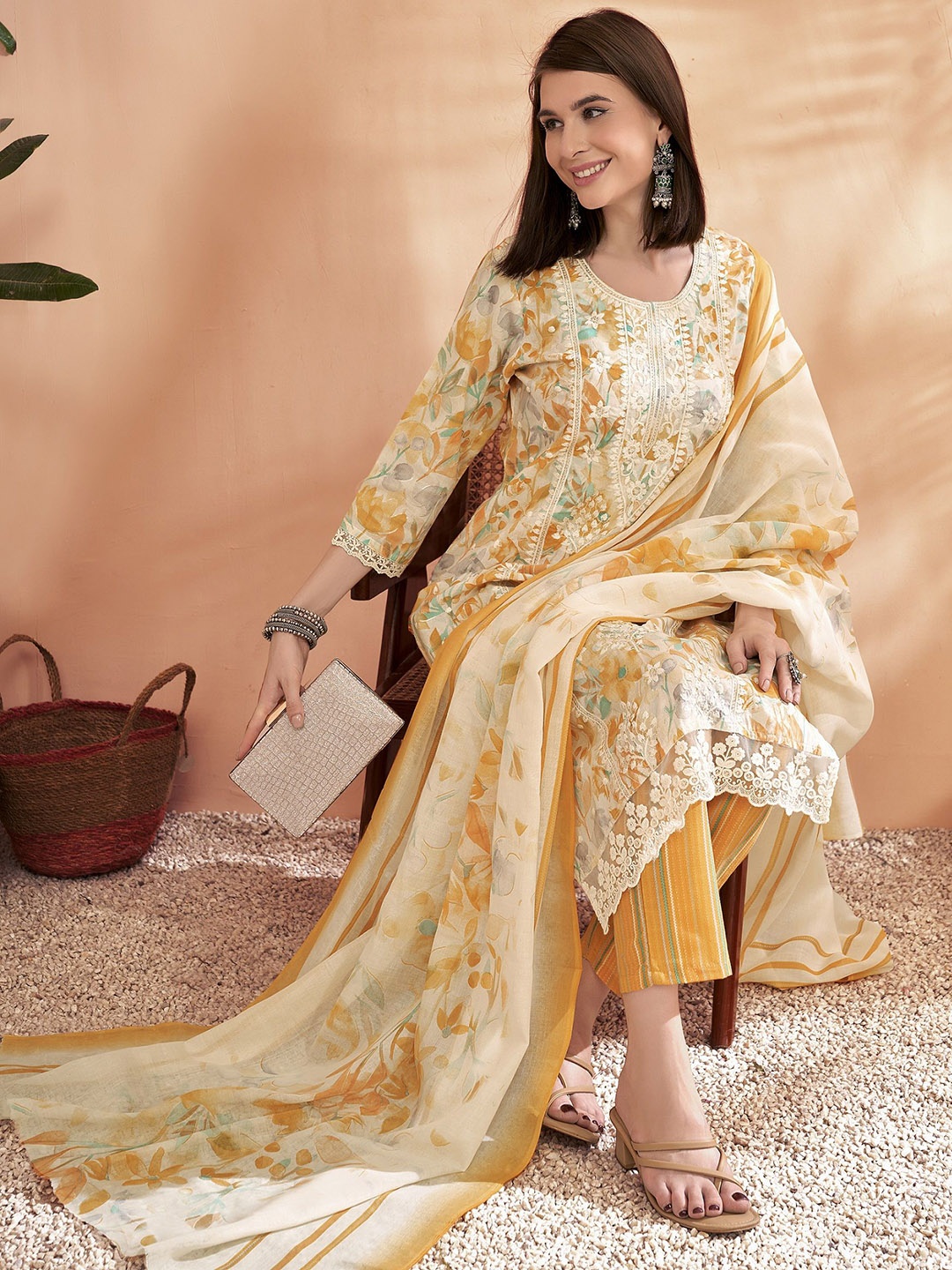 

Anouk Floral Embroidered Regular Thread Work Kurta With Trousers & Dupatta, Yellow