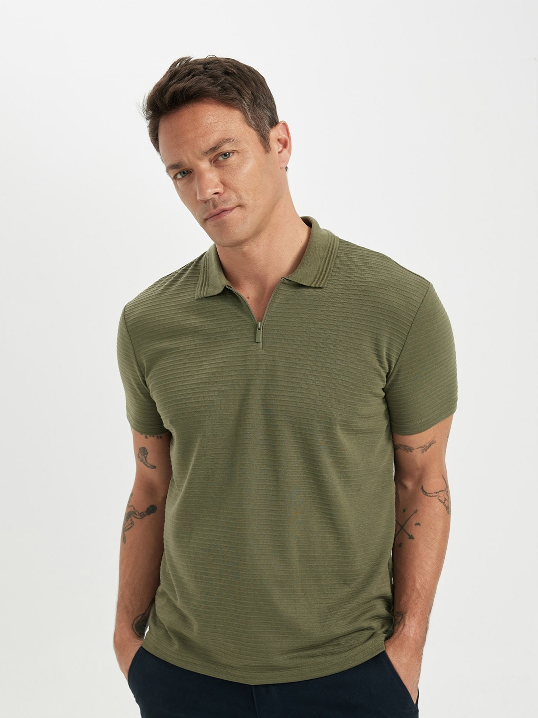 

DeFacto Men Polo Collar T-shirt, Na