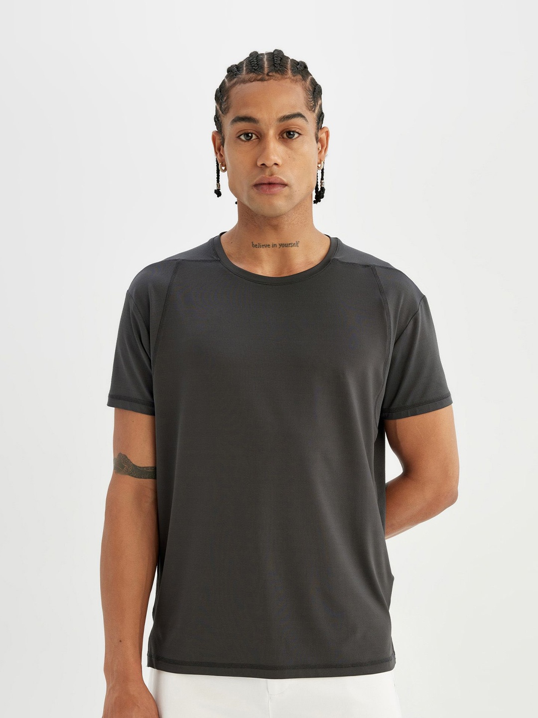 

DeFacto Men Drop-Shoulder Sleeves Raw Edge T-shirt, Na